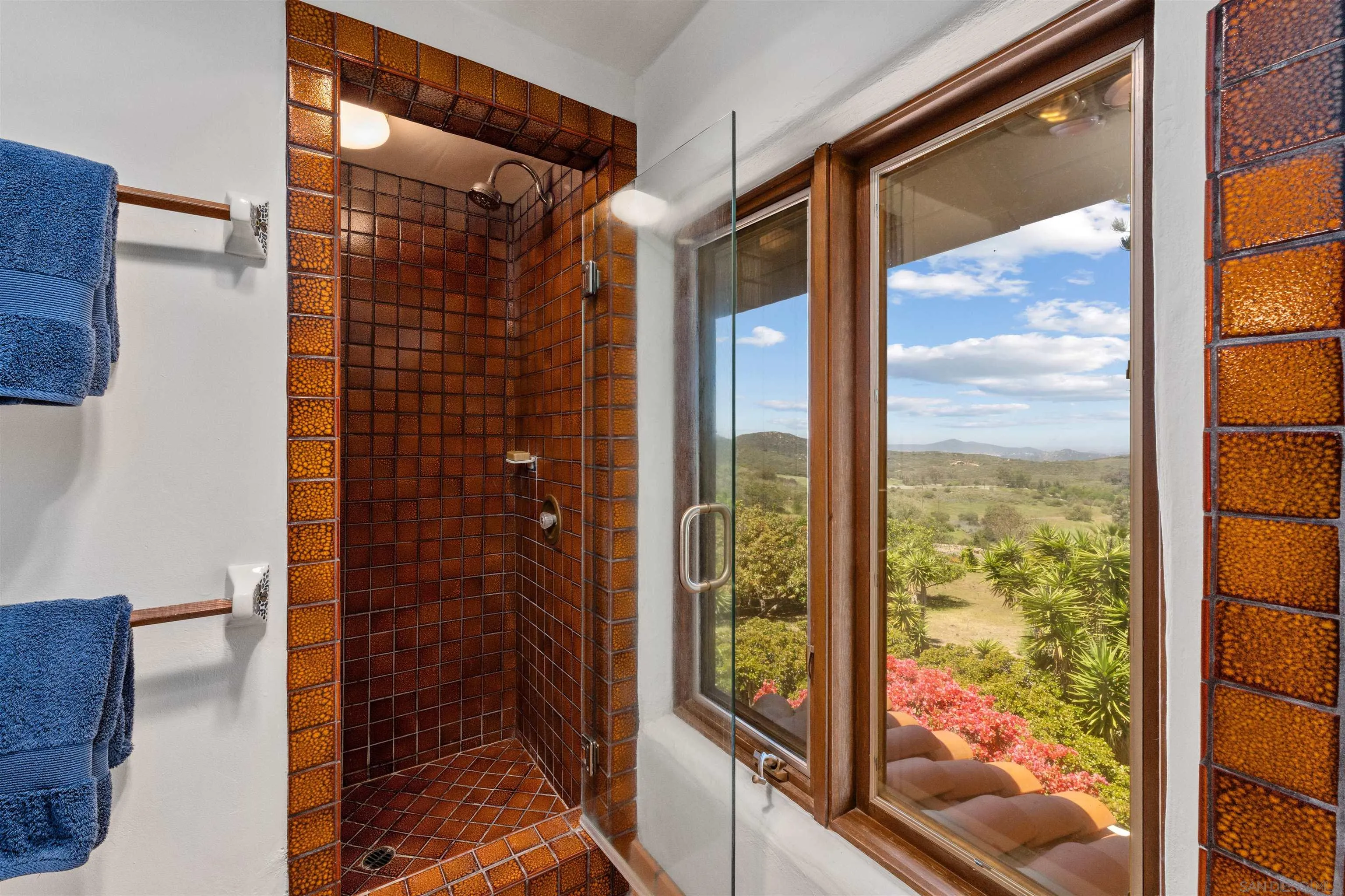https://cdn.realtyfeed.com/cdn/127/260008496/d348adf6ee2e10684b34c49df0f9f23a.webp