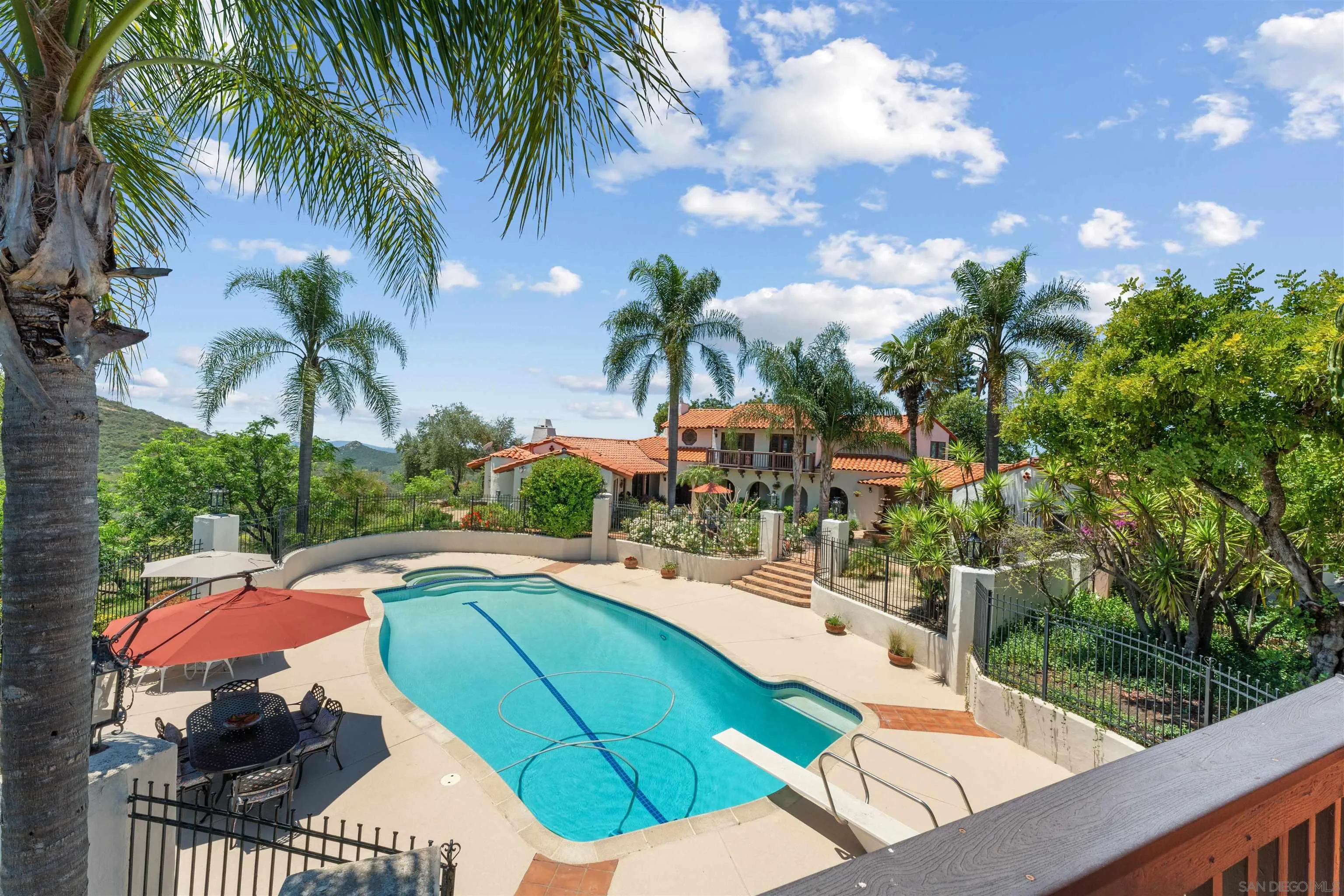 https://cdn.realtyfeed.com/cdn/127/260008496/d7528561f818099305e7bda1ac27a28f.webp