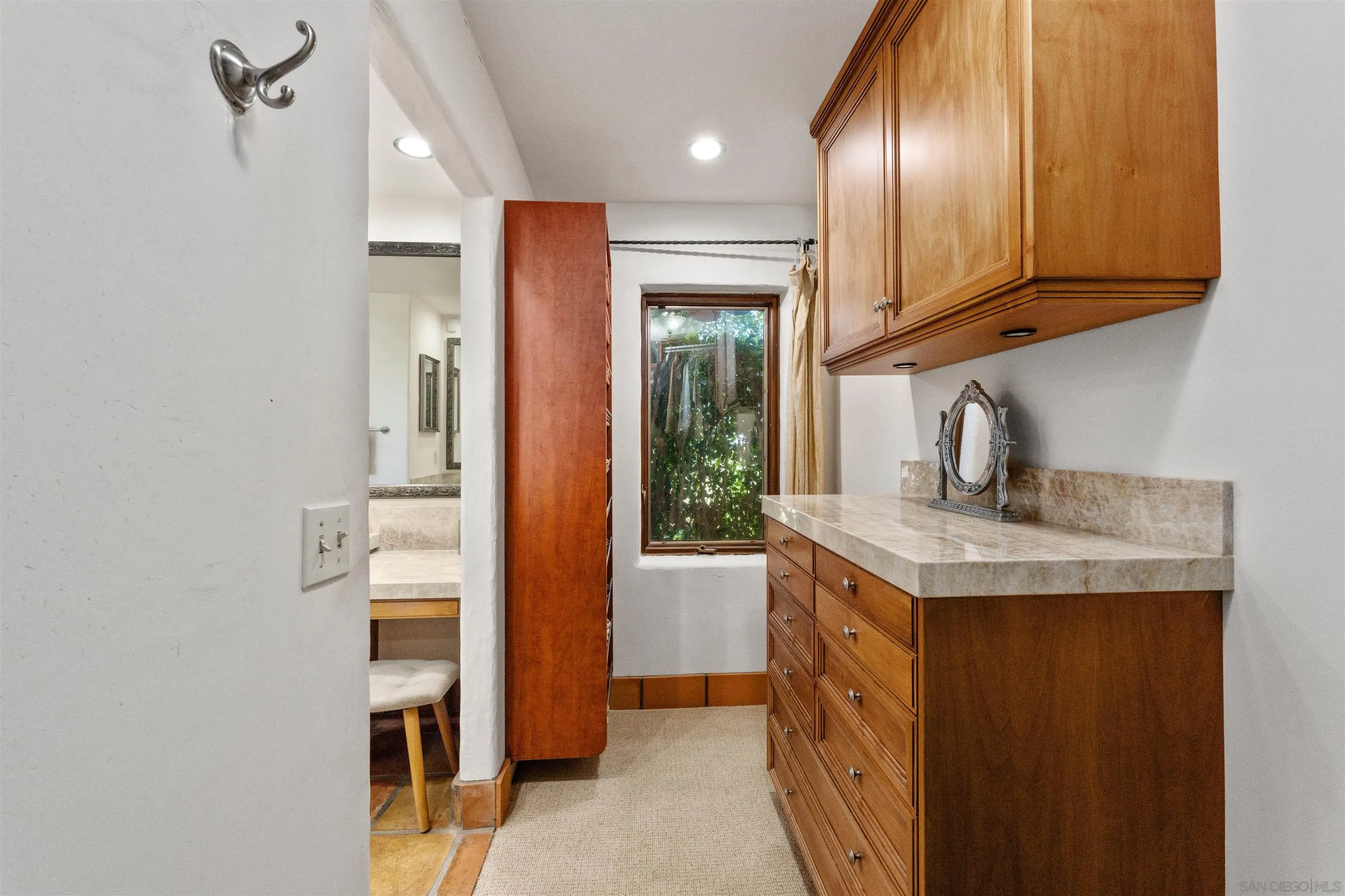 https://cdn.realtyfeed.com/cdn/127/260008496/eca16a8568f2fc73b021d4dfc23753f6.webp