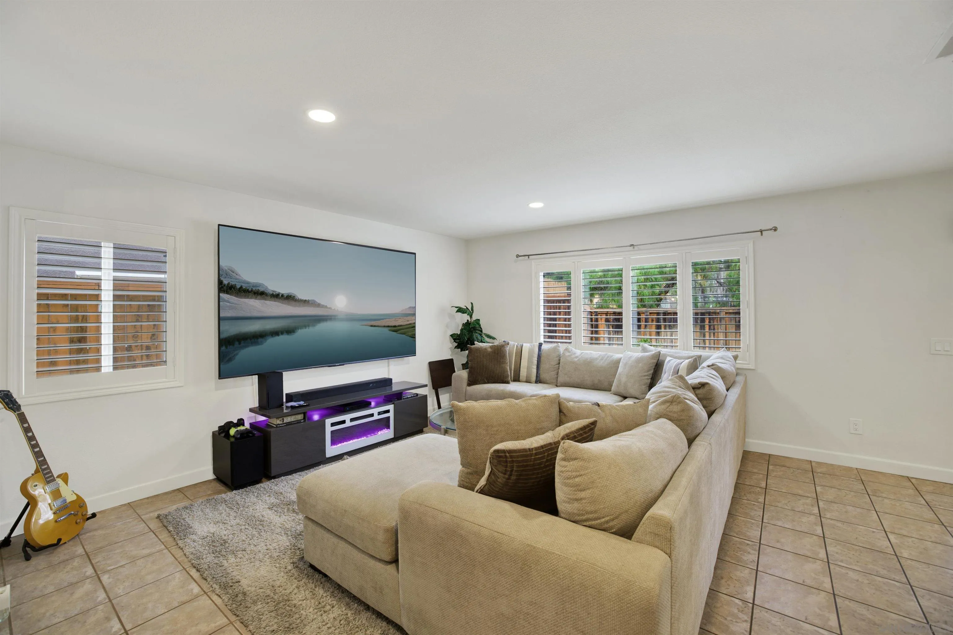 https://cdn.realtyfeed.com/cdn/127/260008497/4011b1195c06079fa29412e30c263bf1.webp