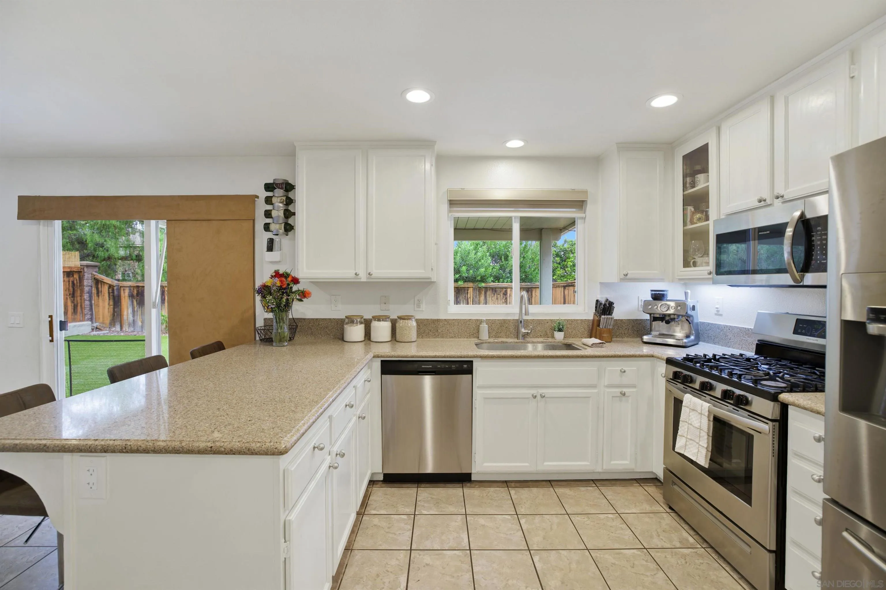 https://cdn.realtyfeed.com/cdn/127/260008497/78845f1c783a7cbac7c88351f7a23427.webp