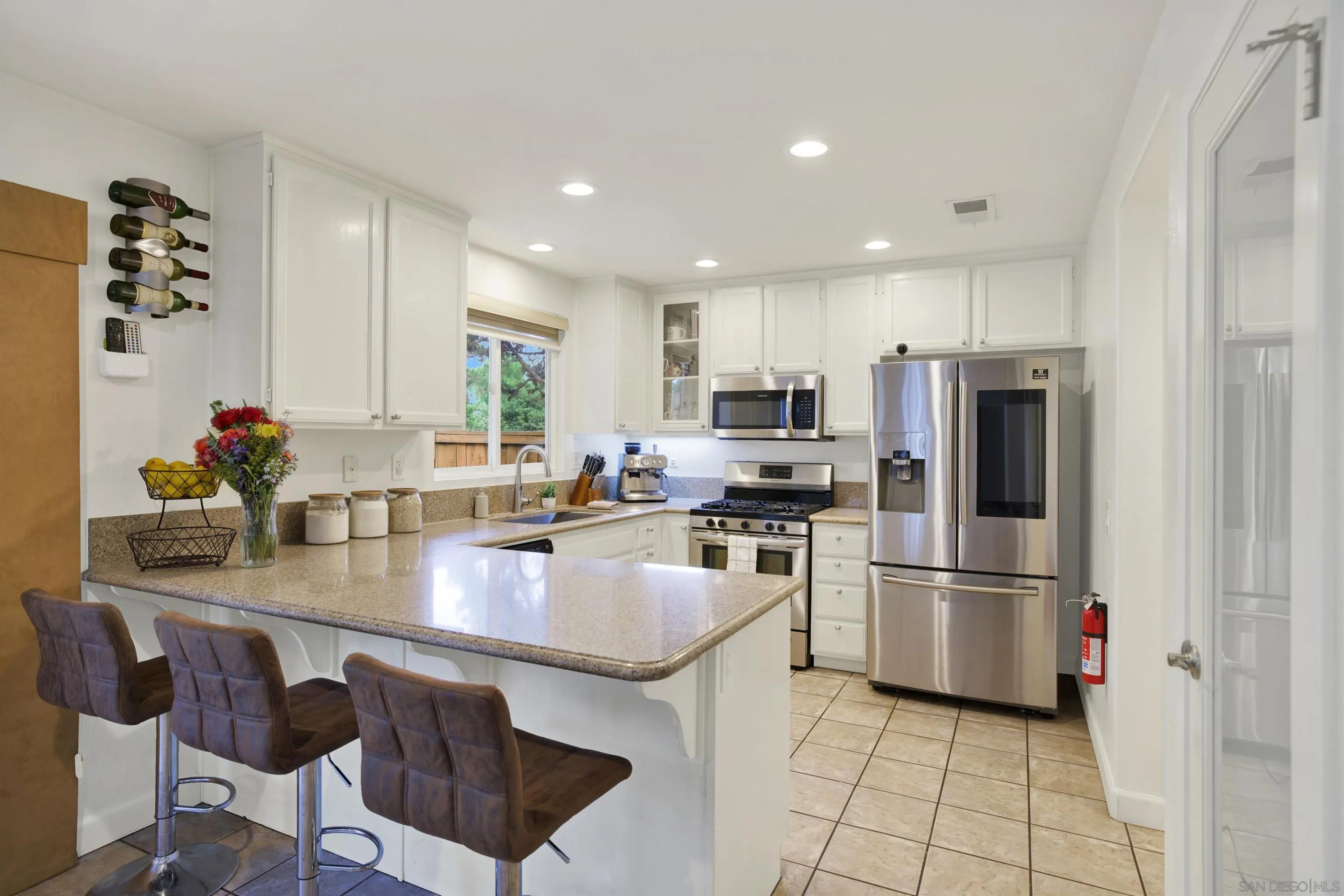 https://cdn.realtyfeed.com/cdn/127/260008497/e40b841fb7c84daede43e737f996581c.webp