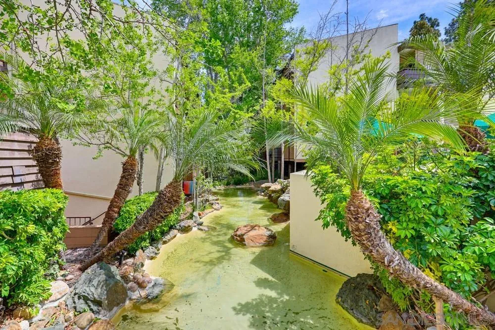 Photo #32: 260008499 Listing: Photo #32