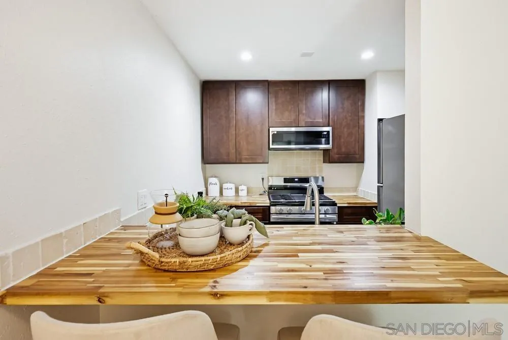 Photo #10: 260008499 Listing: Photo #10