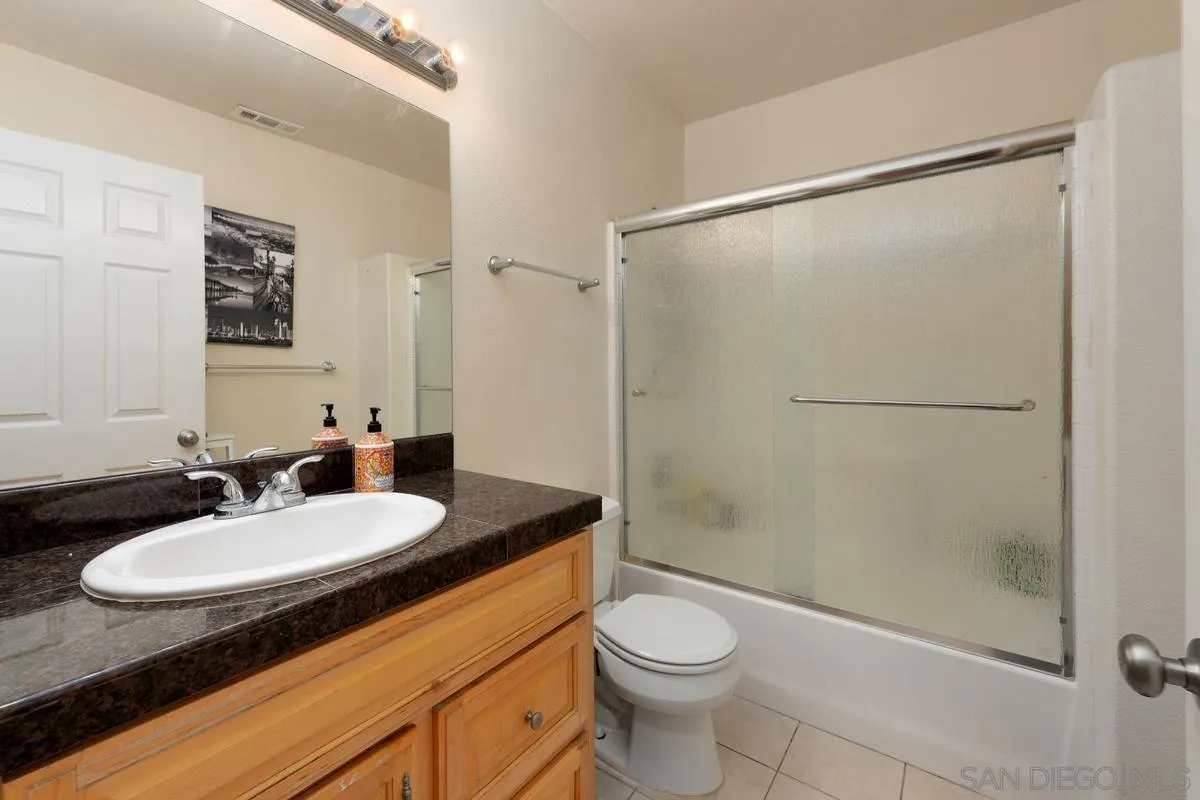 https://cdn.realtyfeed.com/cdn/127/260008503/6d9a557b351f0d8520bbca7449f6ee18.webp
