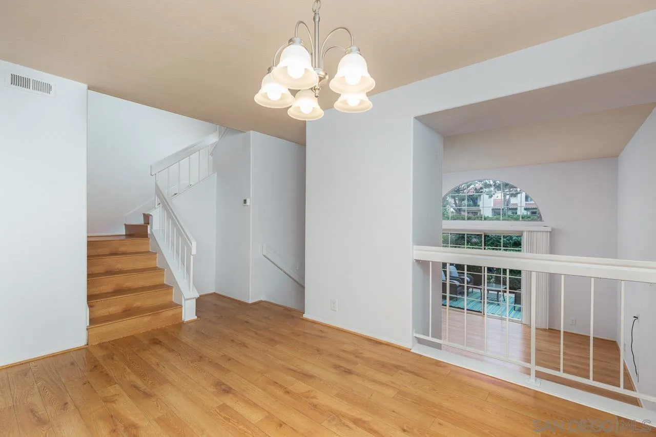 Photo #11: 260008505 Listing: Photo #11