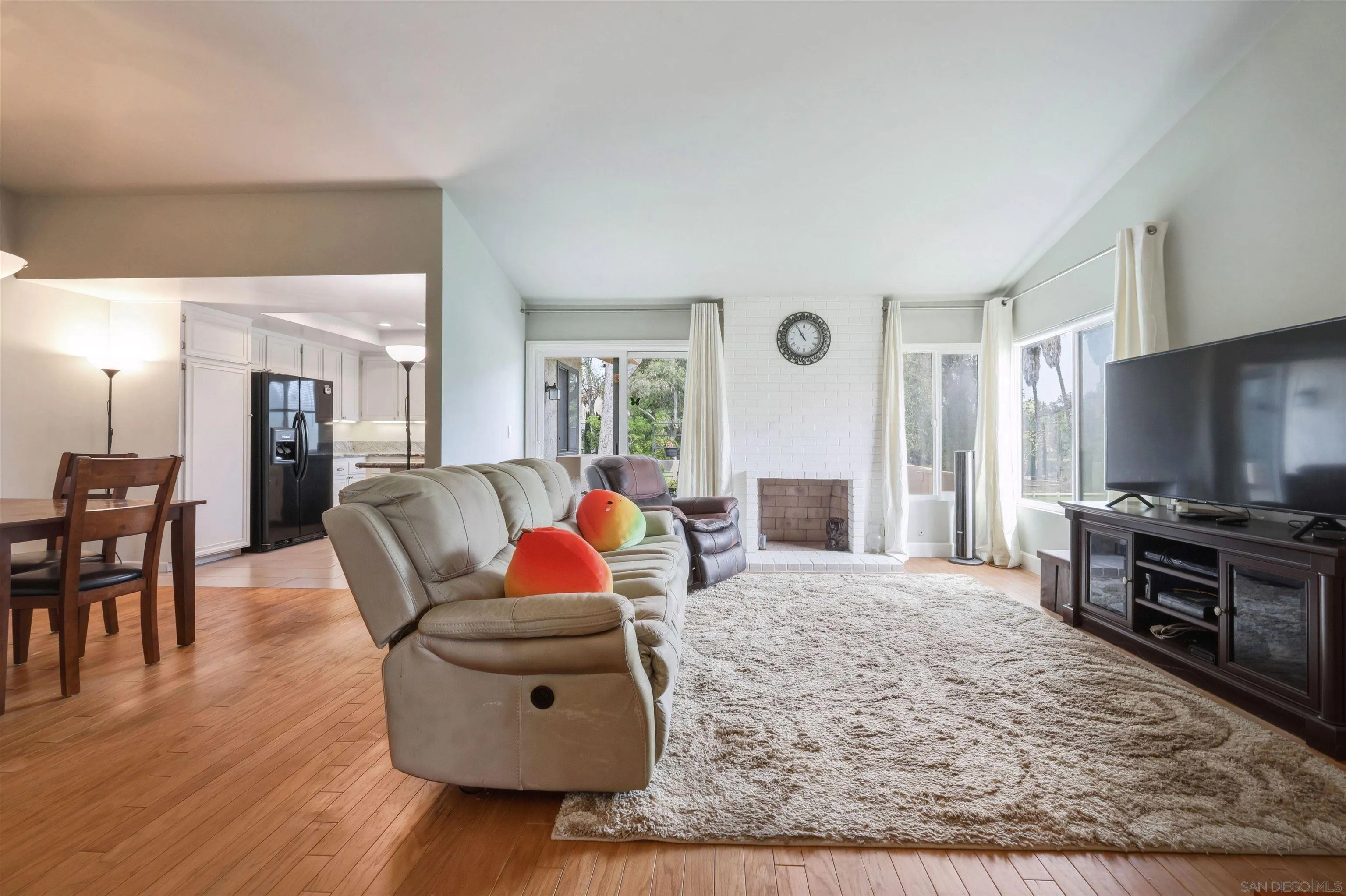 Photo #3: 260008506 Listing: Photo #3