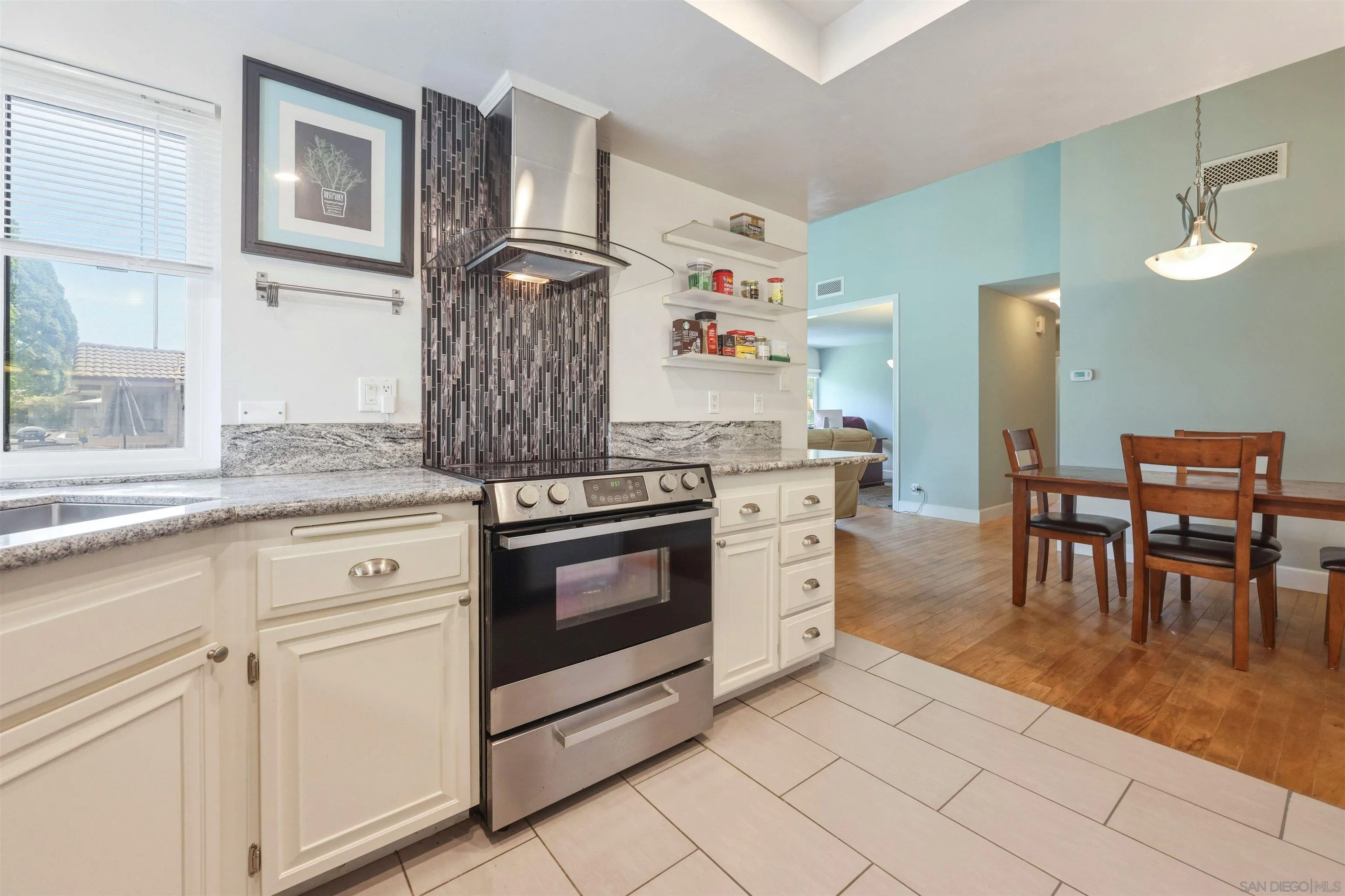 Photo #9: 260008506 Listing: Photo #9