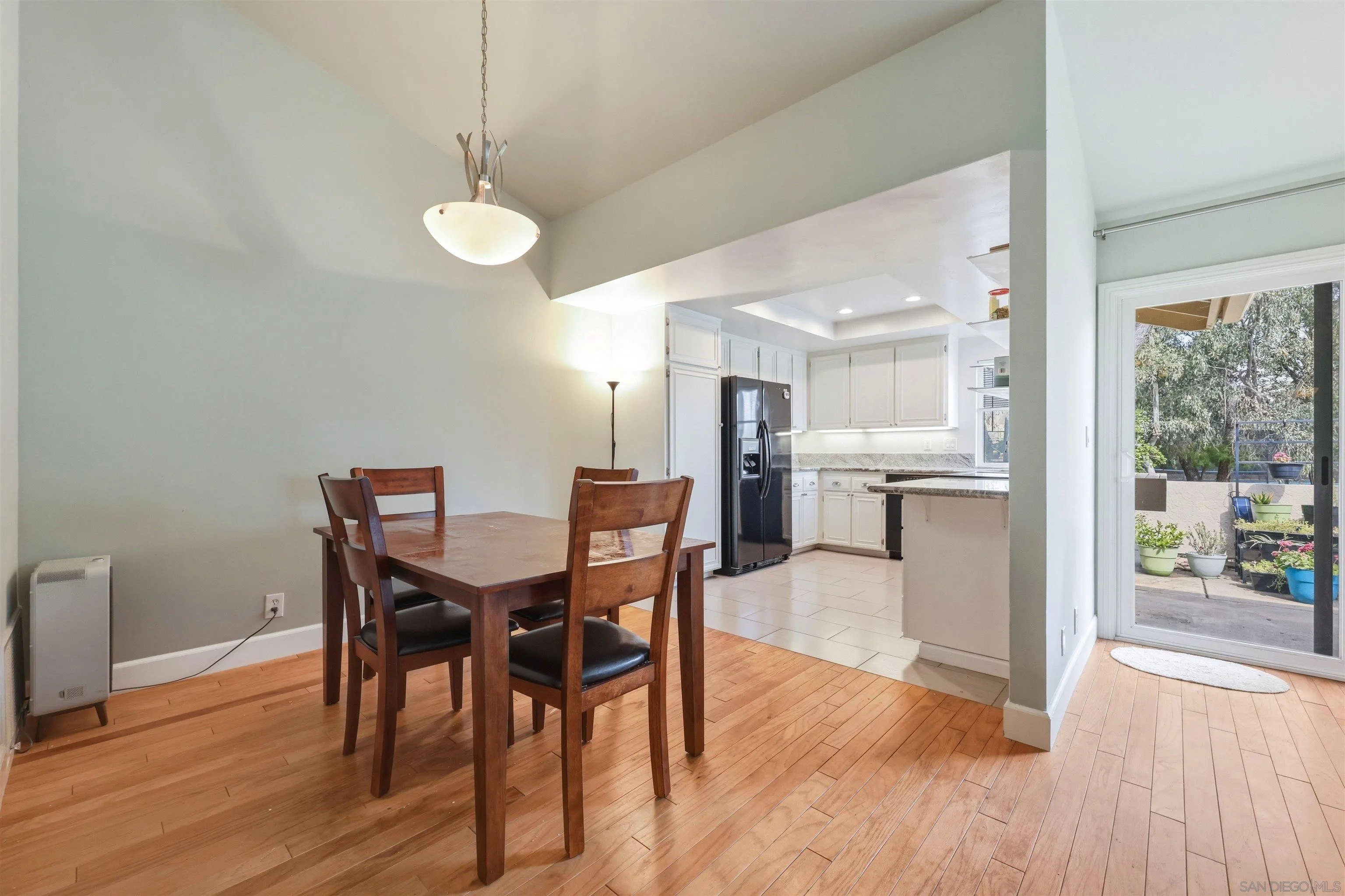 Photo #6: 260008506 Listing: Photo #6