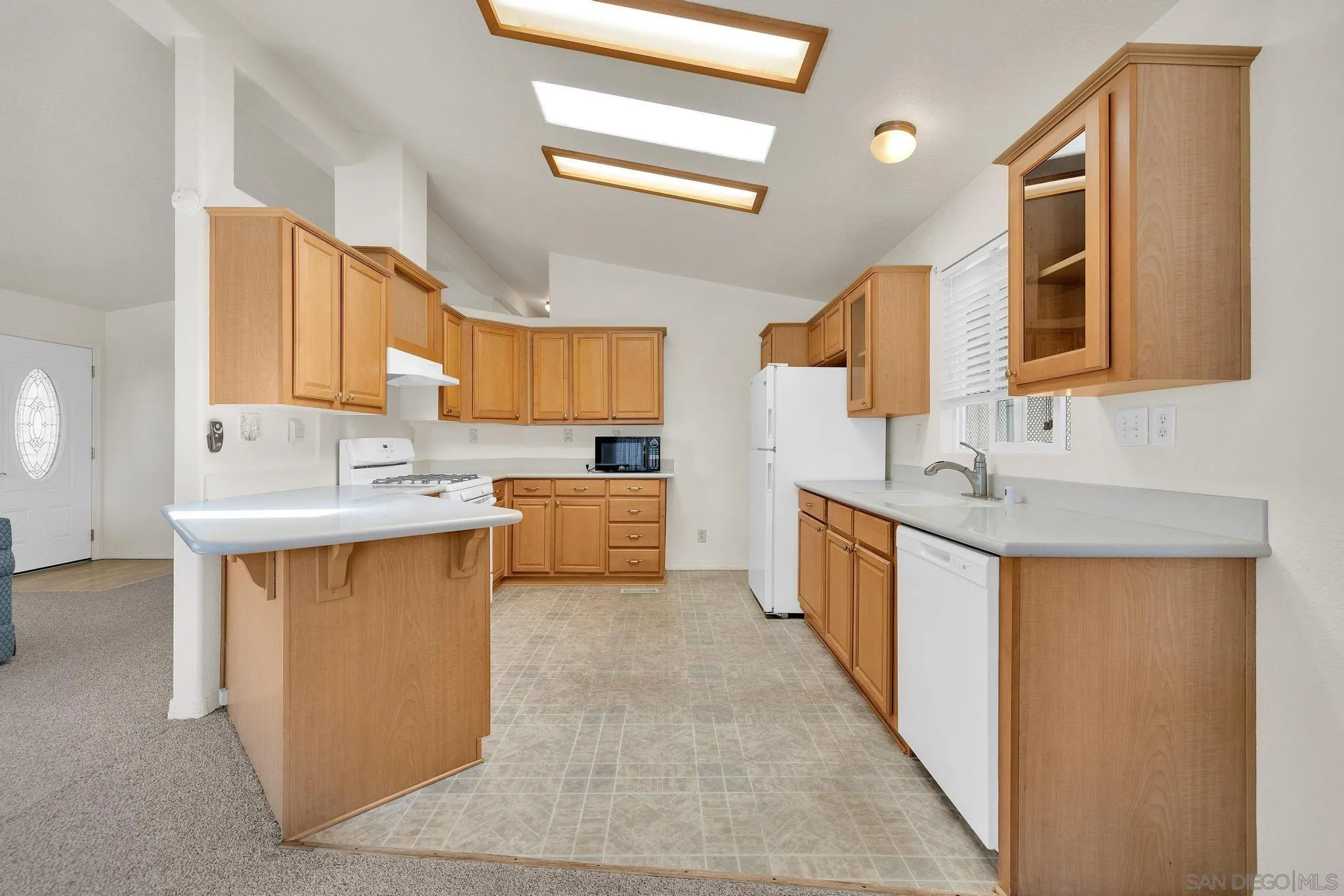 https://cdn.realtyfeed.com/cdn/127/260008508/0509583e64817d2e4a5a44bd64d30044.webp