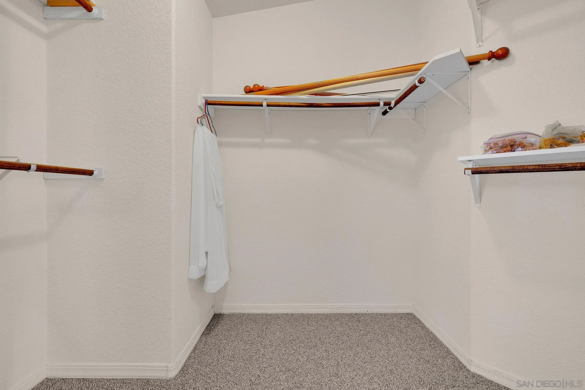 https://cdn.realtyfeed.com/cdn/127/260008508/624bbd55b327026eedcd6c49a025e286.webp