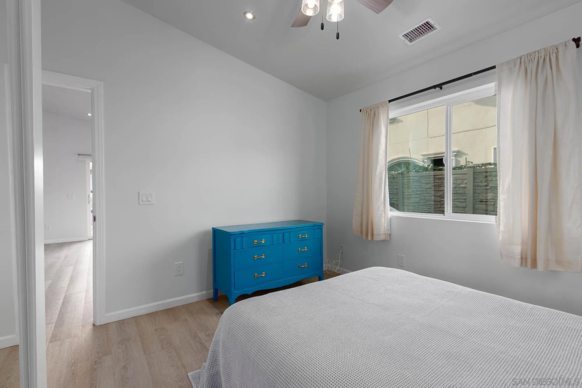 https://cdn.realtyfeed.com/cdn/127/260008510/5e07b44ae292926062f07f51e45e58d1.webp