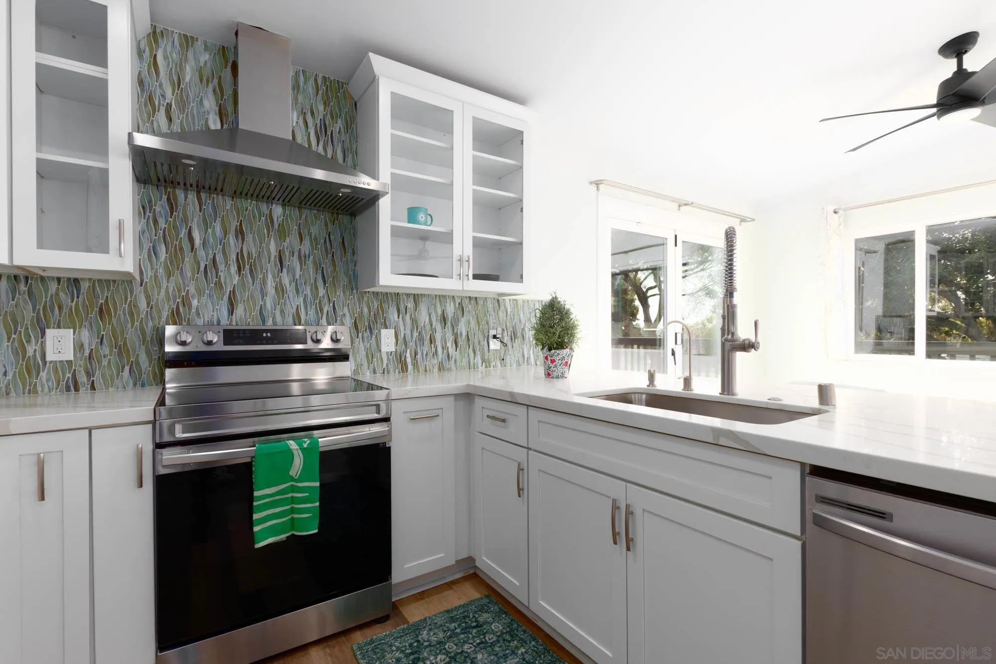 https://cdn.realtyfeed.com/cdn/127/260008510/82ad6e2bdb4e9dd64ea090e1502ba561.webp