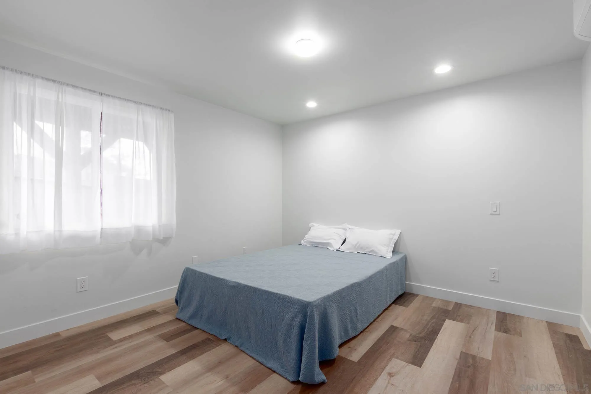https://cdn.realtyfeed.com/cdn/127/260008510/b0b2407fc242a31df6378cf311cc871b.webp