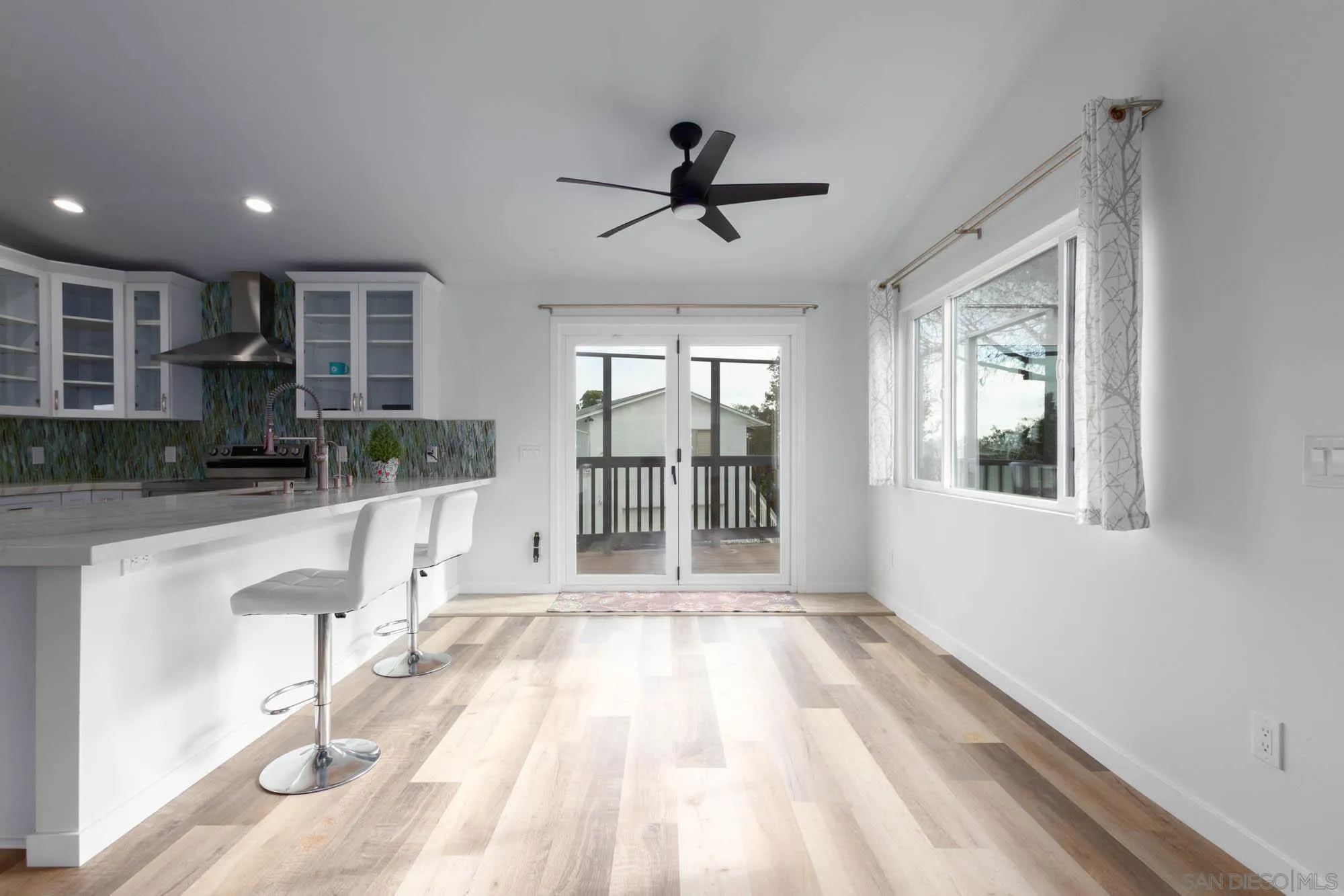 https://cdn.realtyfeed.com/cdn/127/260008510/c6c3b8bca5f99ce35c240c417efe905e.webp