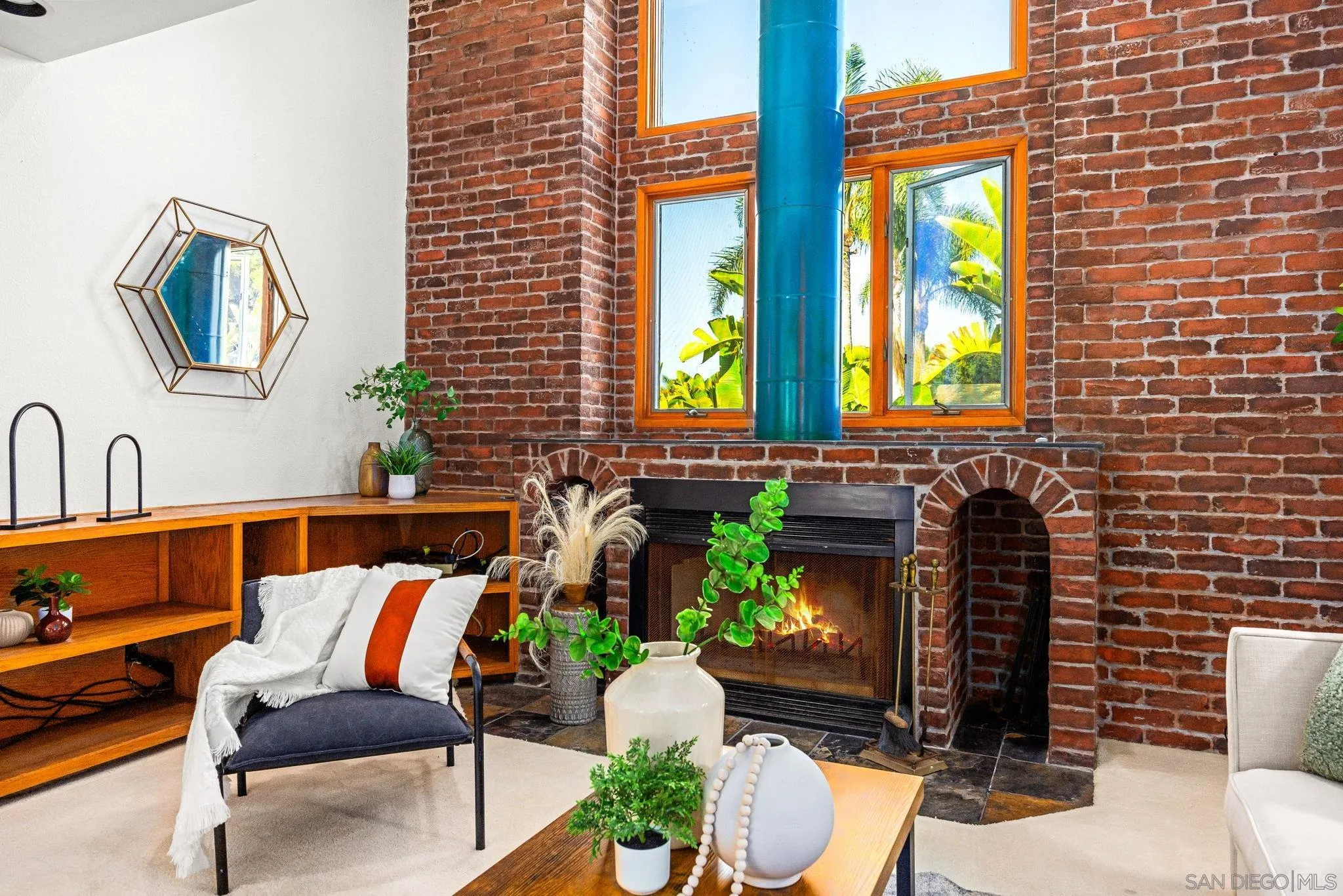 https://cdn.realtyfeed.com/cdn/127/260008519/ce9f16ddb3edf4a33bf985c4b69bbfbb.webp