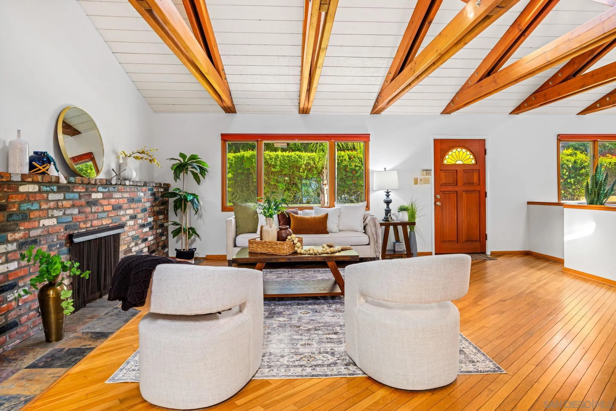 https://cdn.realtyfeed.com/cdn/127/260008519/d017d6d988edb936a5d0cbd9e03eefd8.webp