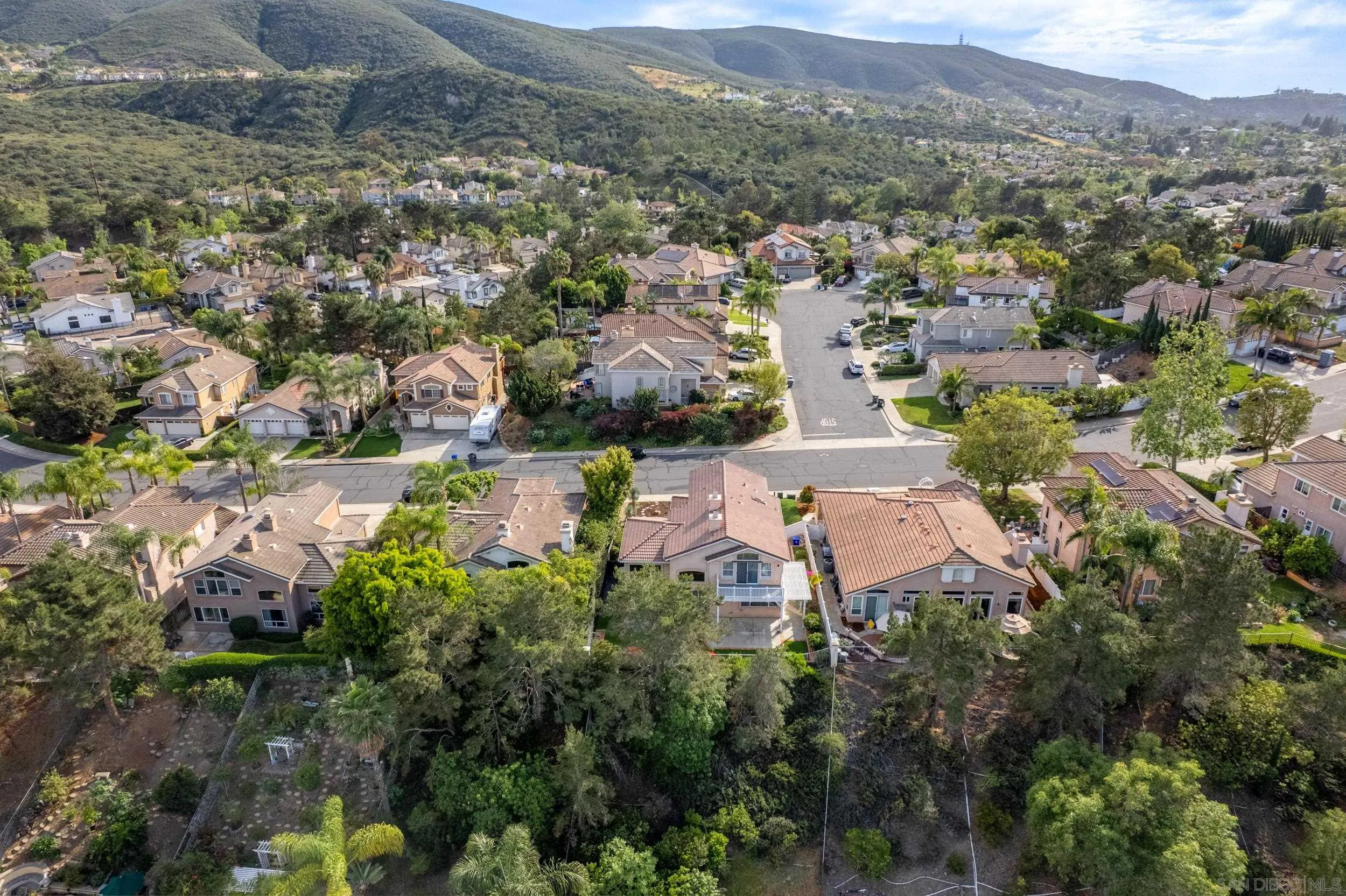 https://cdn.realtyfeed.com/cdn/127/260008522/5df4d768140fb9411dd7d933bfeb530b.webp