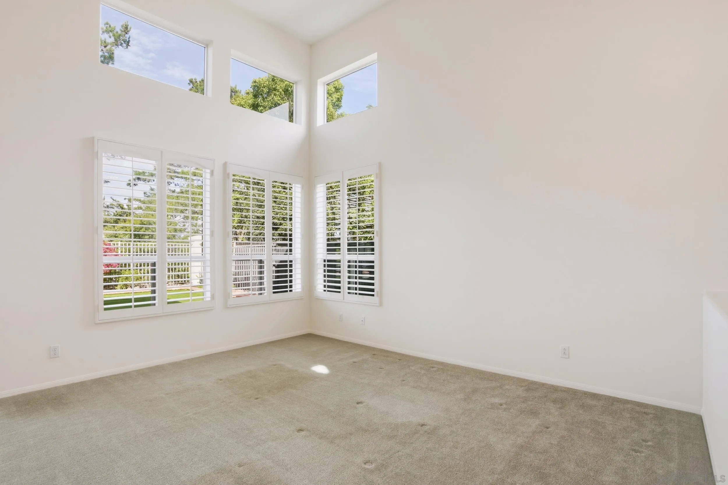 https://cdn.realtyfeed.com/cdn/127/260008522/d0f242e42d605c25a4be43d636cb966f.webp