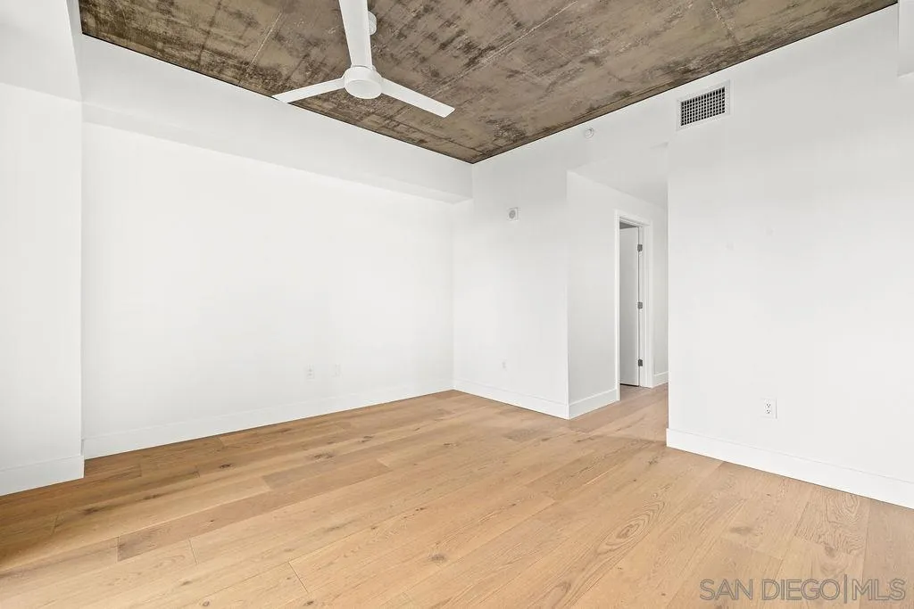 Photo #27: 260008525 Listing: Photo #27