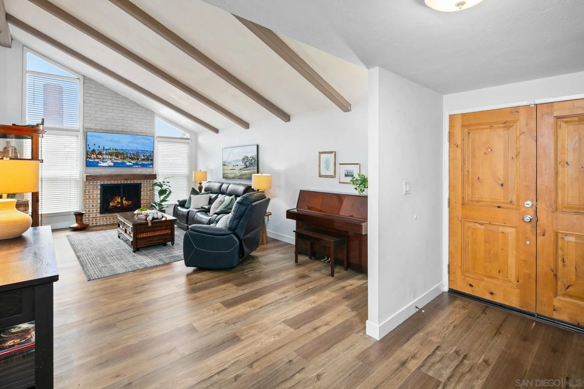 https://cdn.realtyfeed.com/cdn/127/260008527/349c1c694773d3d6dae504ba5b51b8f4.webp