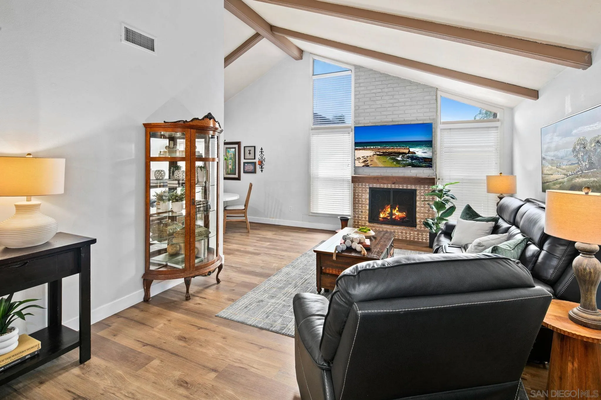 https://cdn.realtyfeed.com/cdn/127/260008527/c99464bf9c56ae417cde18d3b26680c3.webp