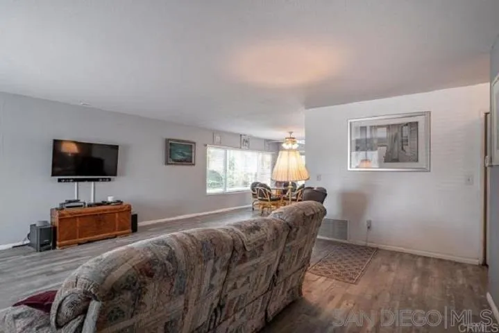 https://cdn.realtyfeed.com/cdn/127/260008528/b504b21f78b37271dd4a87ccadff3371.webp