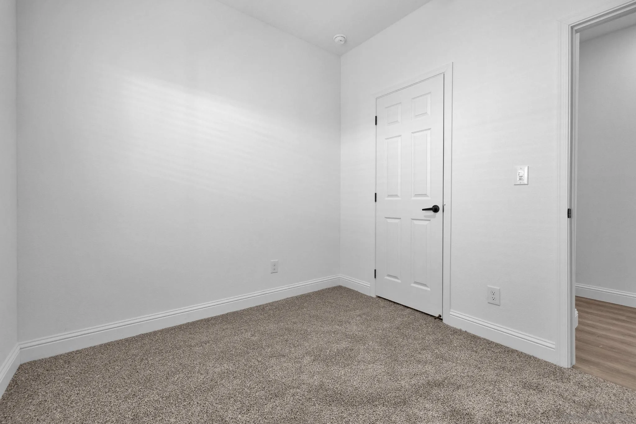 https://cdn.realtyfeed.com/cdn/127/260008533/988f96502f1037743a1447444c4a6068.webp
