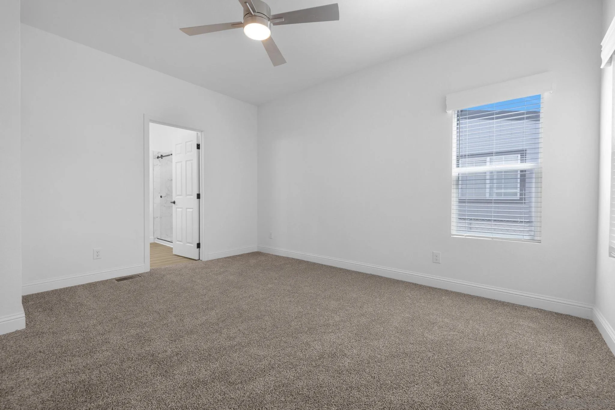 https://cdn.realtyfeed.com/cdn/127/260008533/c6ea034062ed4942a6439606e5b0adec.webp