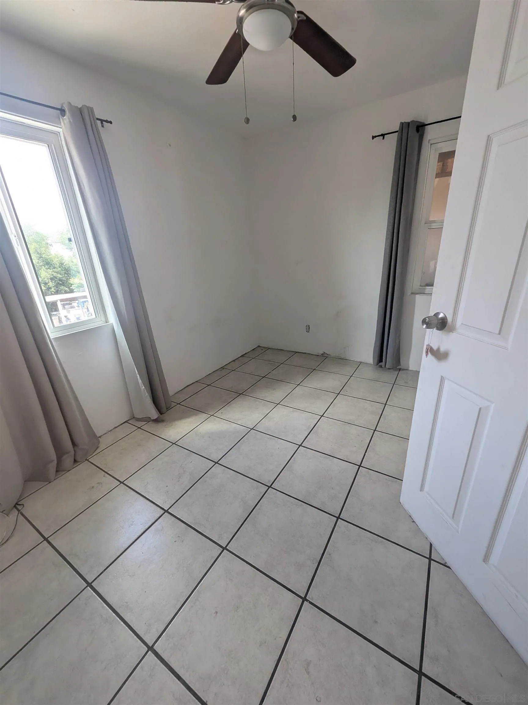 https://cdn.realtyfeed.com/cdn/127/260008535/043bffe98cedfb860c6fad9b9f2112a9.webp