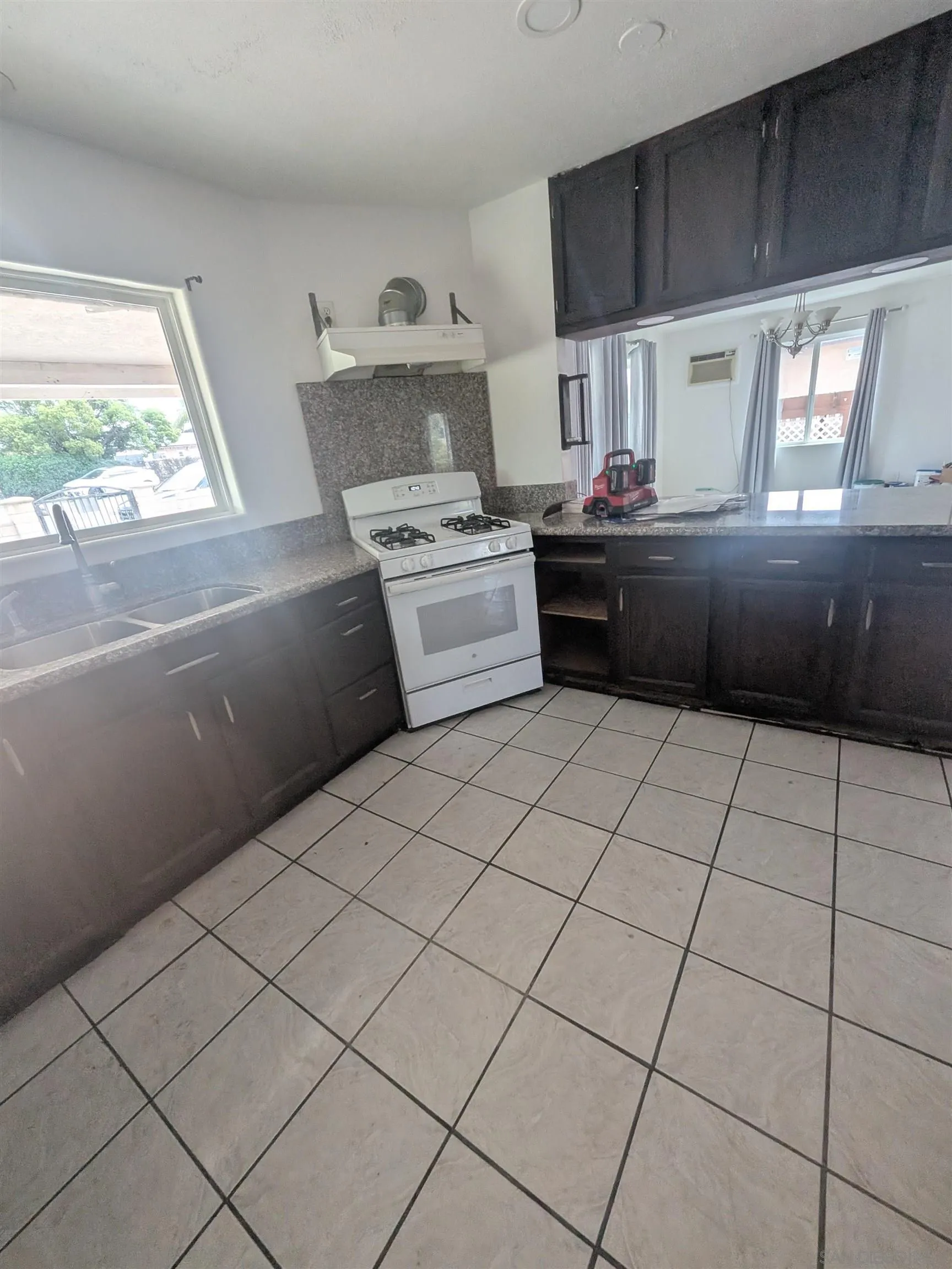 https://cdn.realtyfeed.com/cdn/127/260008535/2c200e96ca1350365aa46e2538e4b458.webp
