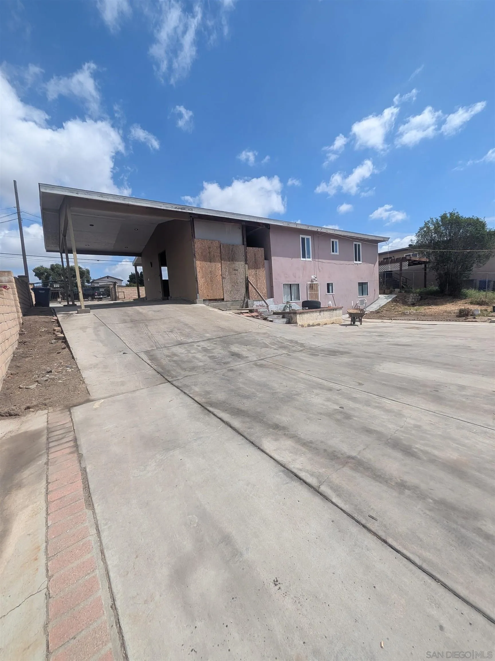https://cdn.realtyfeed.com/cdn/127/260008535/bf9e3f0c5dca6b4c540e3f400278f9f8.webp