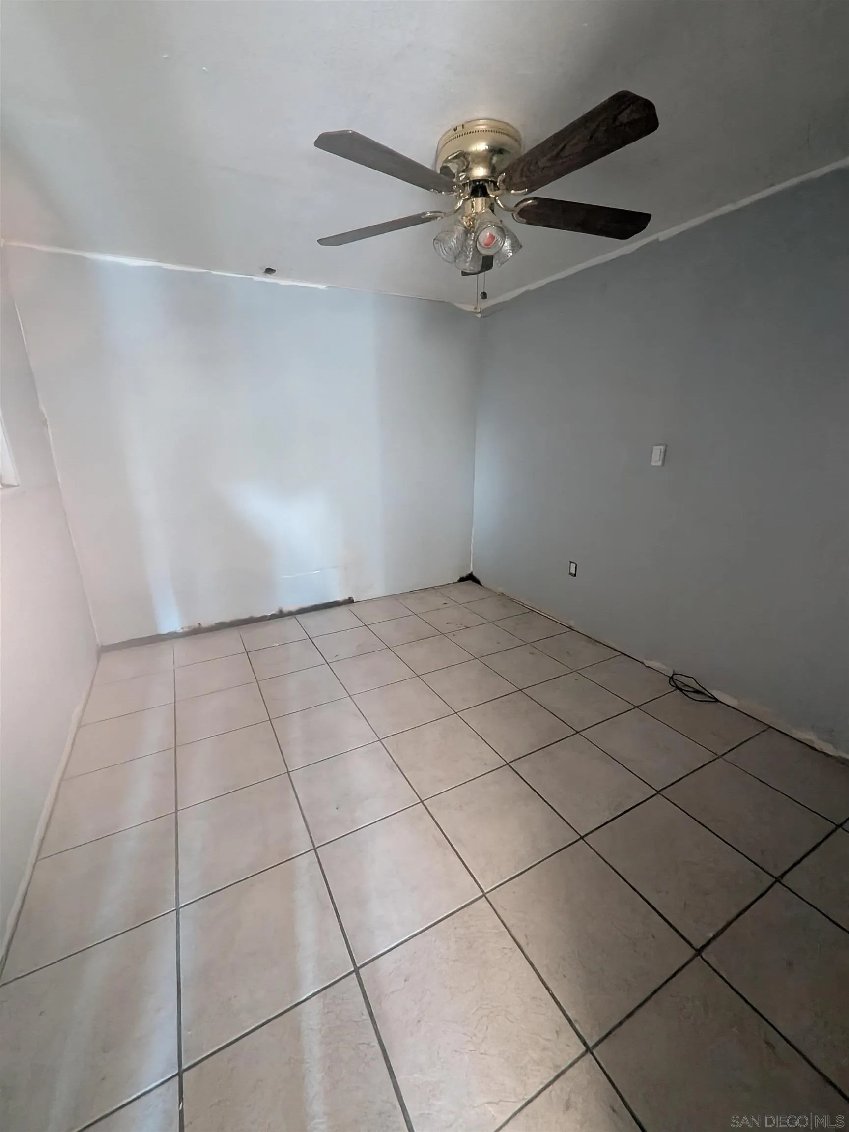 https://cdn.realtyfeed.com/cdn/127/260008535/ce17ae6fe203817bb41d24b3ab2601ae.webp