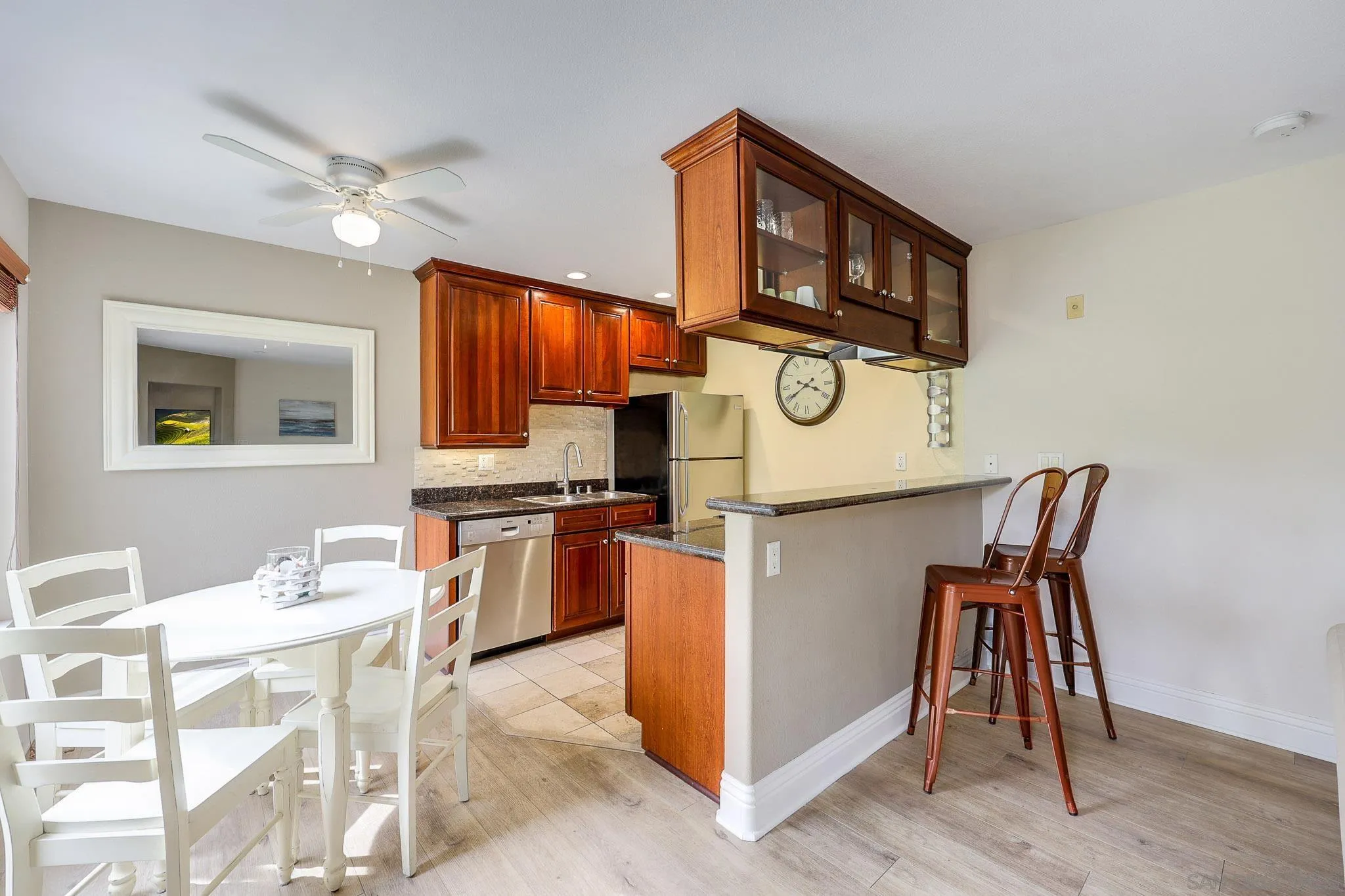 Photo #7: 260008538 Listing: Photo #7