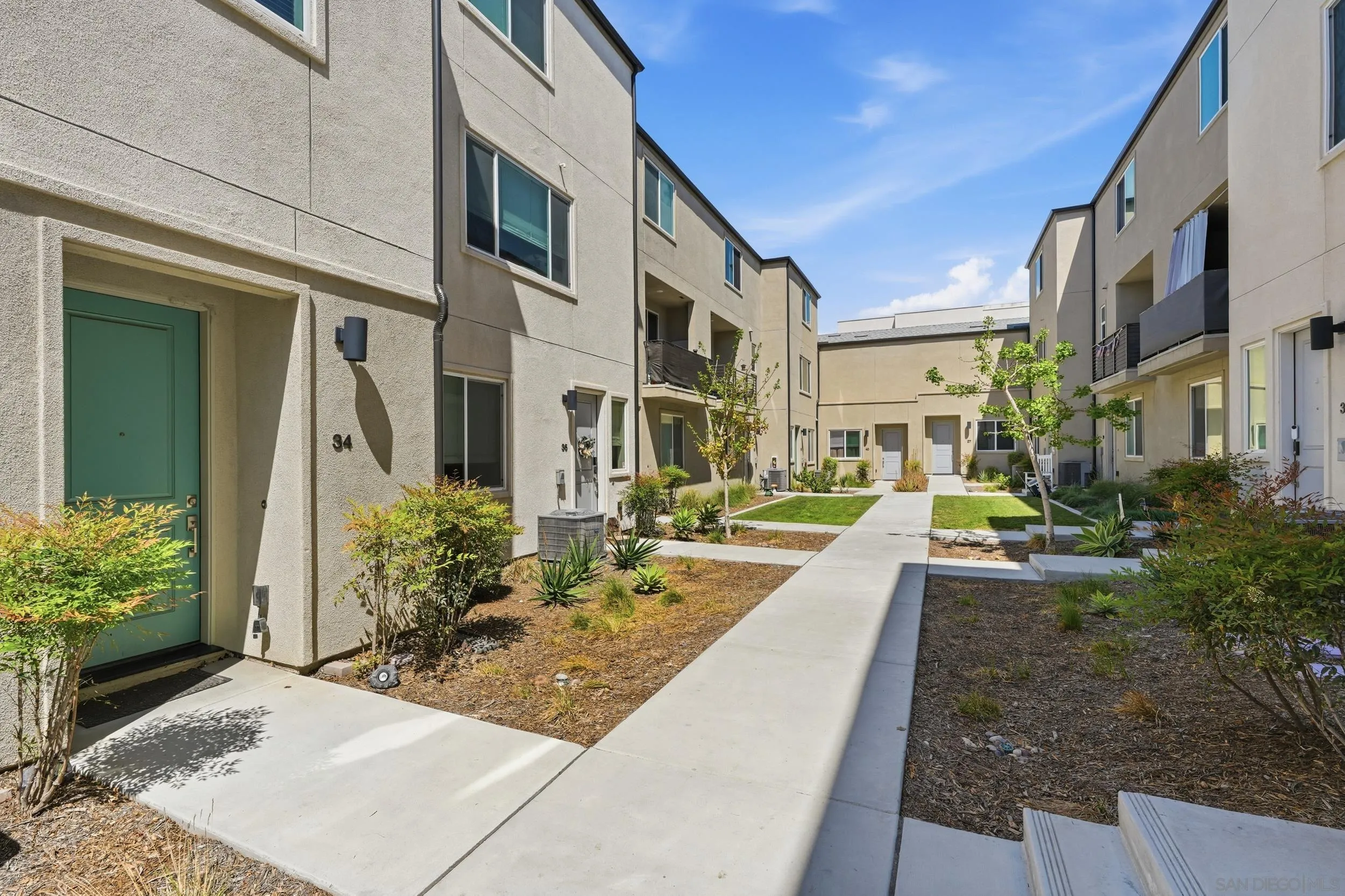 Photo #2: 260008539 Listing: Photo #2