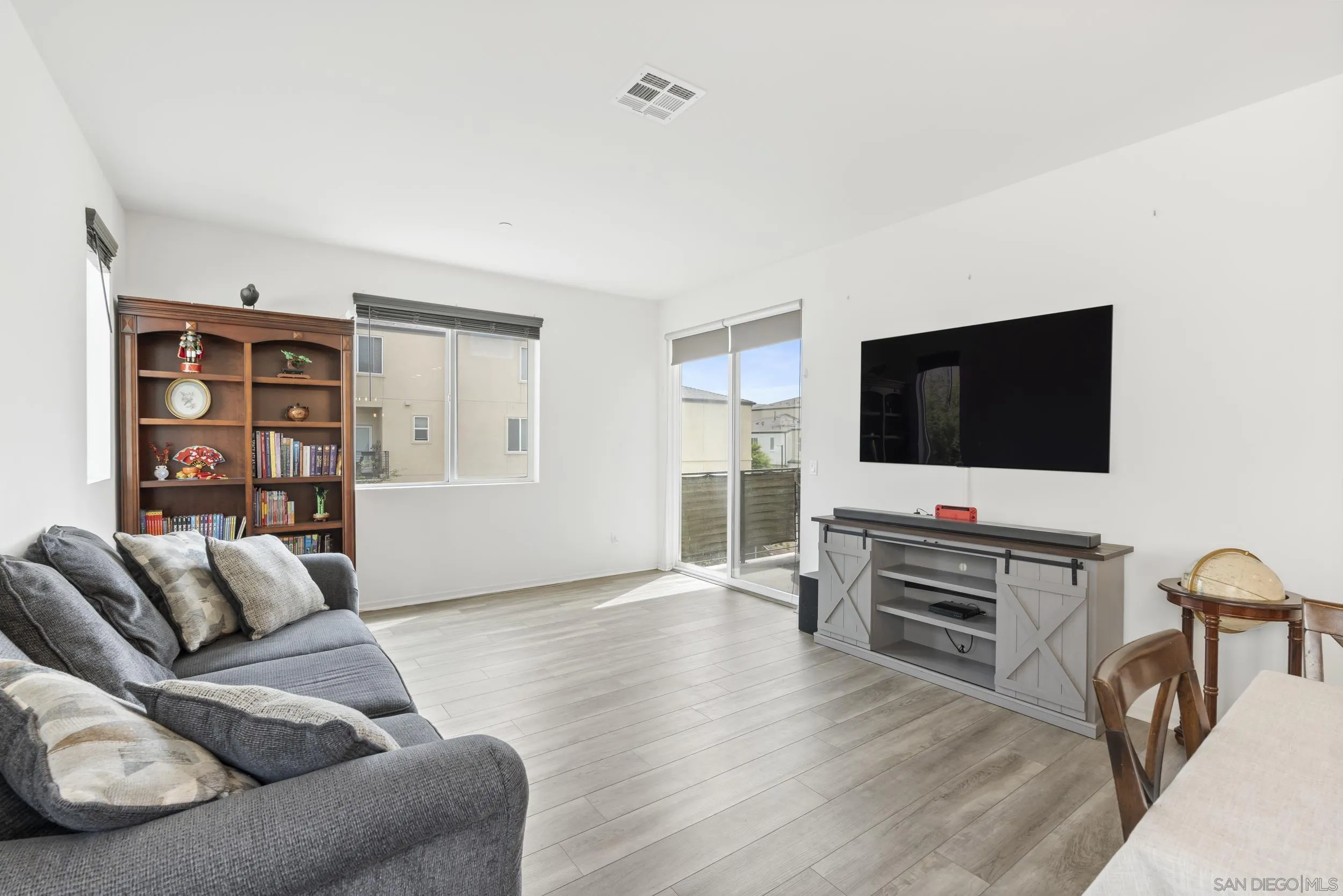 Photo #10: 260008539 Listing: Photo #10