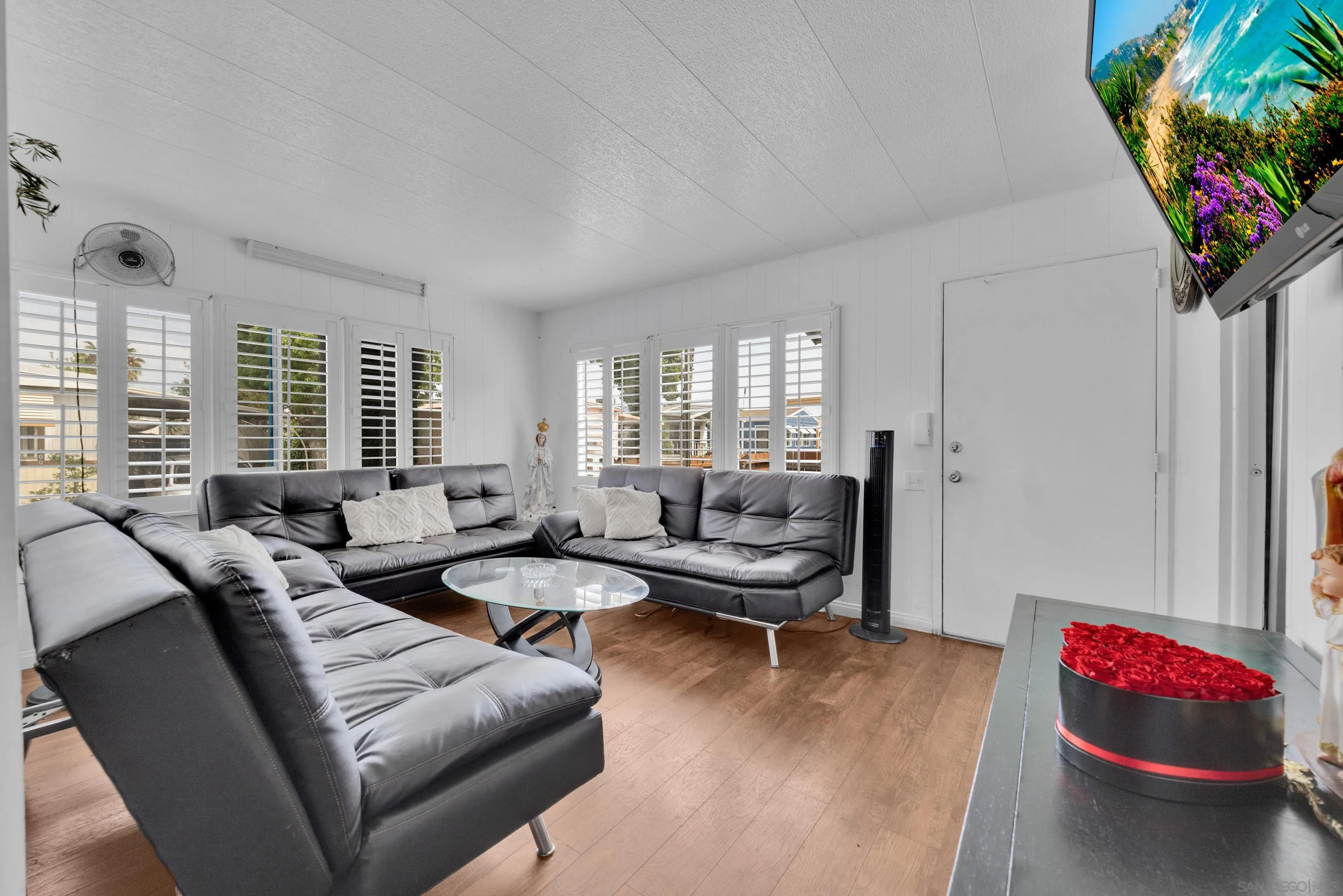 https://cdn.realtyfeed.com/cdn/127/260008543/c8129549ac8c23954a3b8215c211aa33.webp
