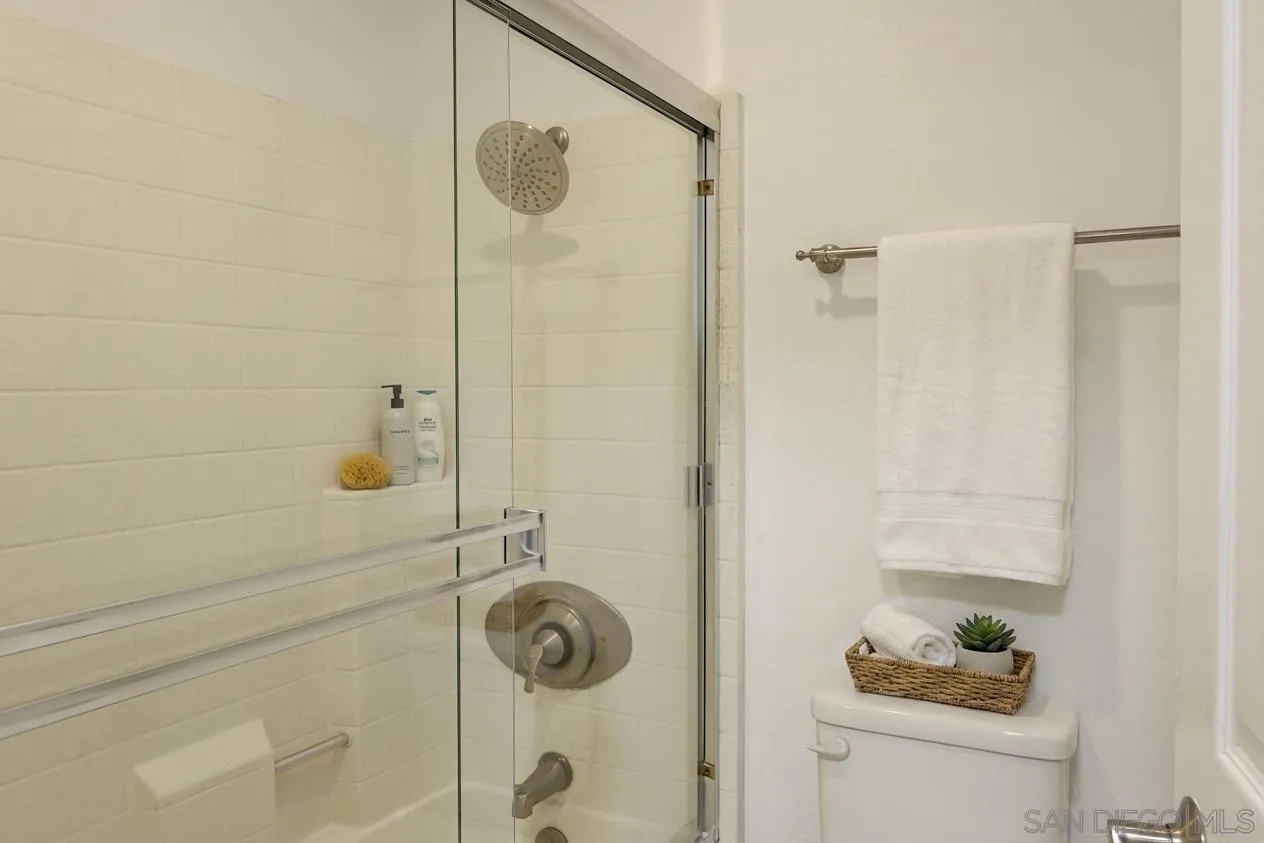 Photo #27: 260008544 Listing: Photo #27