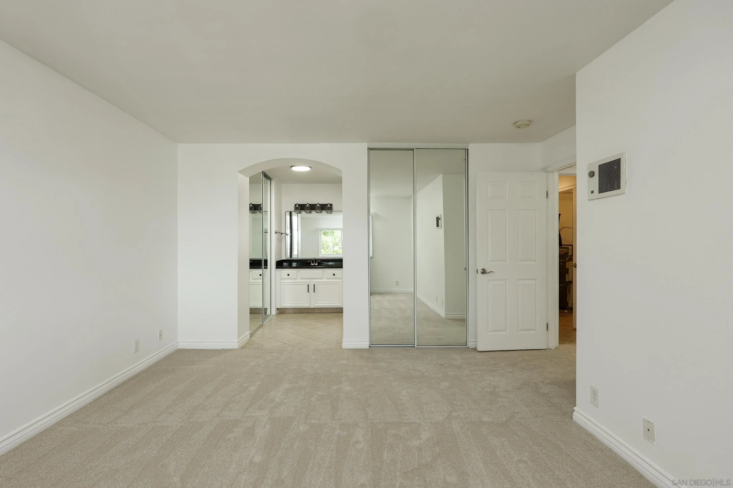 Photo #25: 260008544 Listing: Photo #25