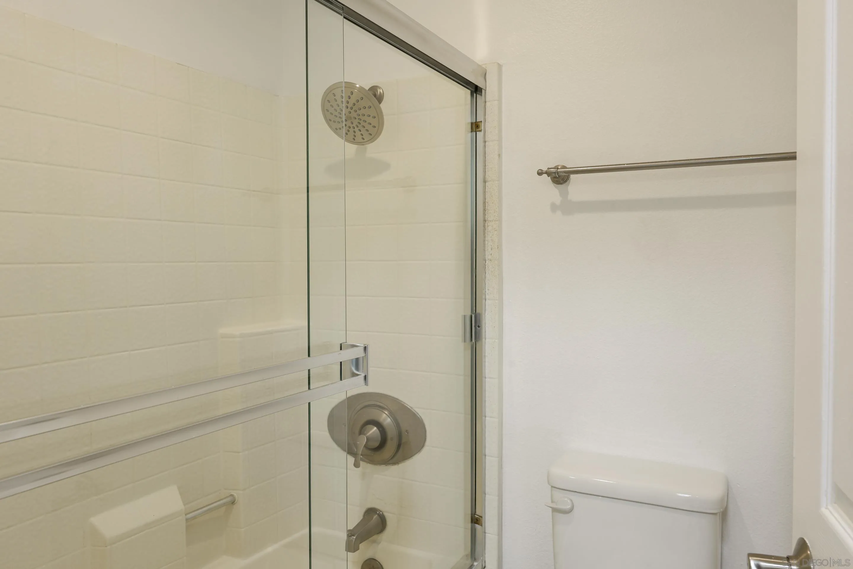 Photo #28: 260008544 Listing: Photo #28