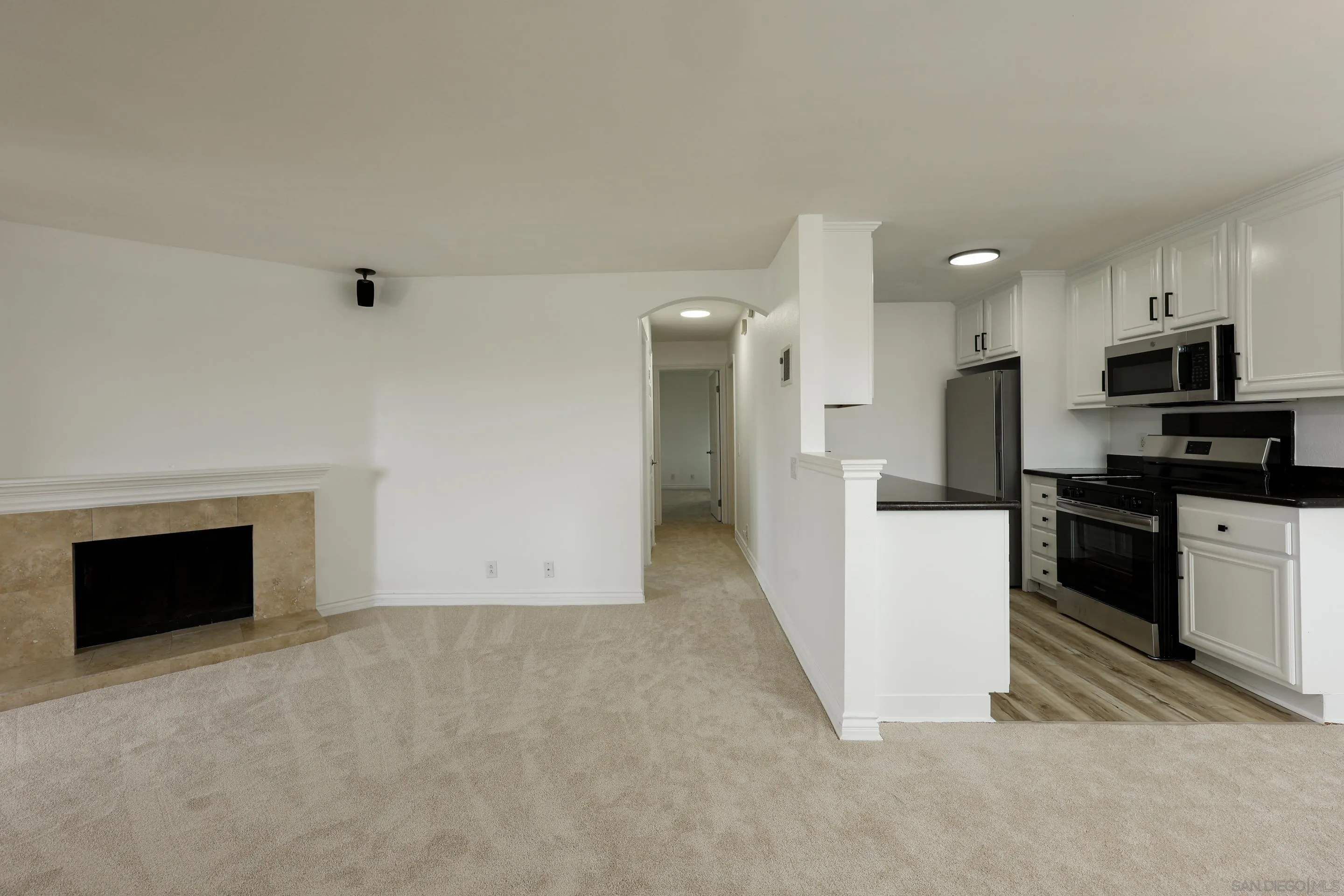 https://cdn.realtyfeed.com/cdn/127/260008544/cd6a15e03574baba50a1a7e1727bc61e.webp