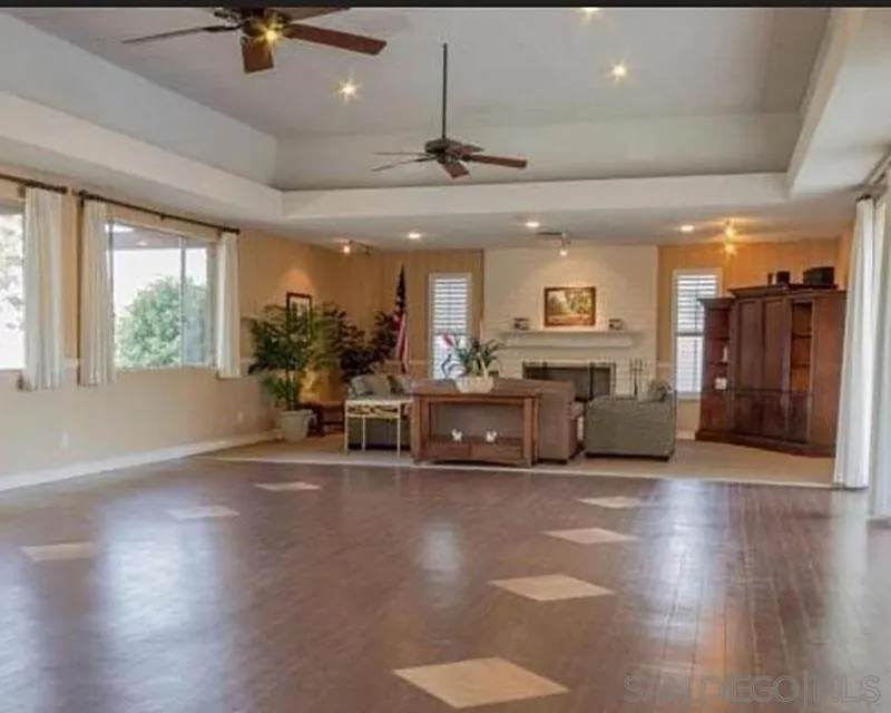 https://cdn.realtyfeed.com/cdn/127/260008545/6e24fa3f581941ed316720dec257ddfd.webp