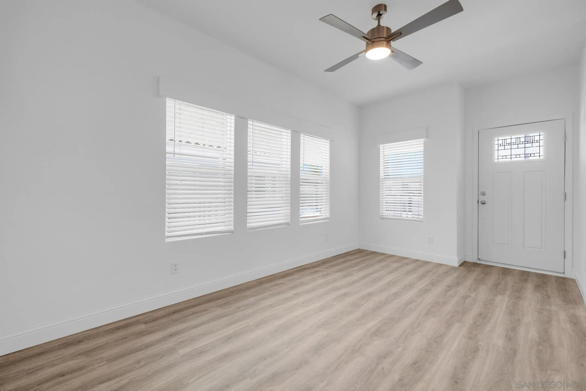 https://cdn.realtyfeed.com/cdn/127/260008545/f943f1ccc45466ed70b9c01e0eb35f6e.webp
