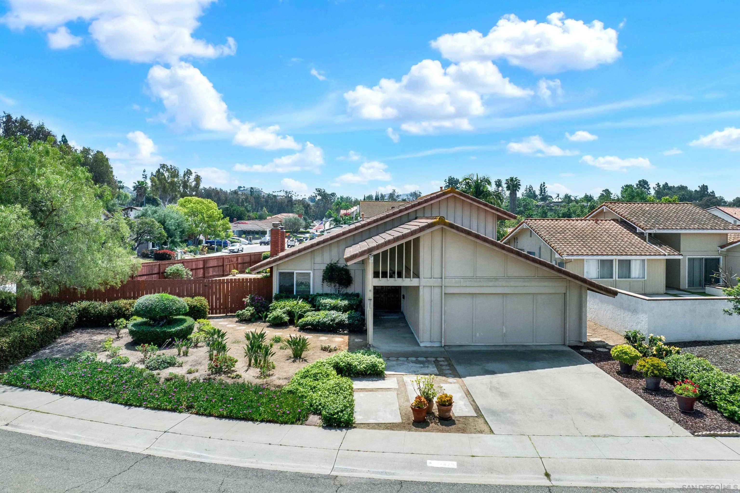 https://cdn.realtyfeed.com/cdn/127/260008547/08f6e3fa76c78f24d85022f9877e930c.webp