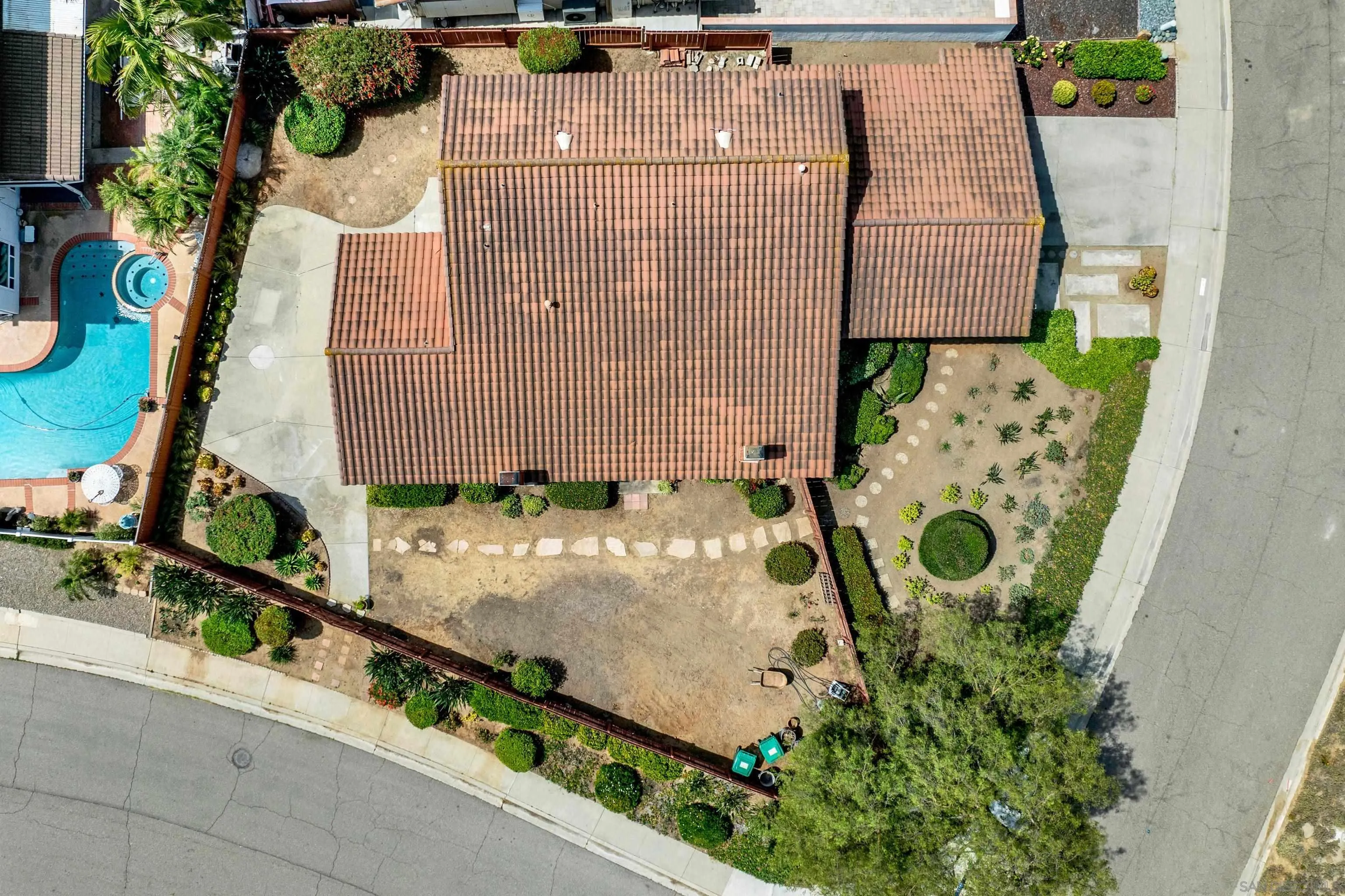 https://cdn.realtyfeed.com/cdn/127/260008547/5906a610505c5489d55a8b7604e45de0.webp