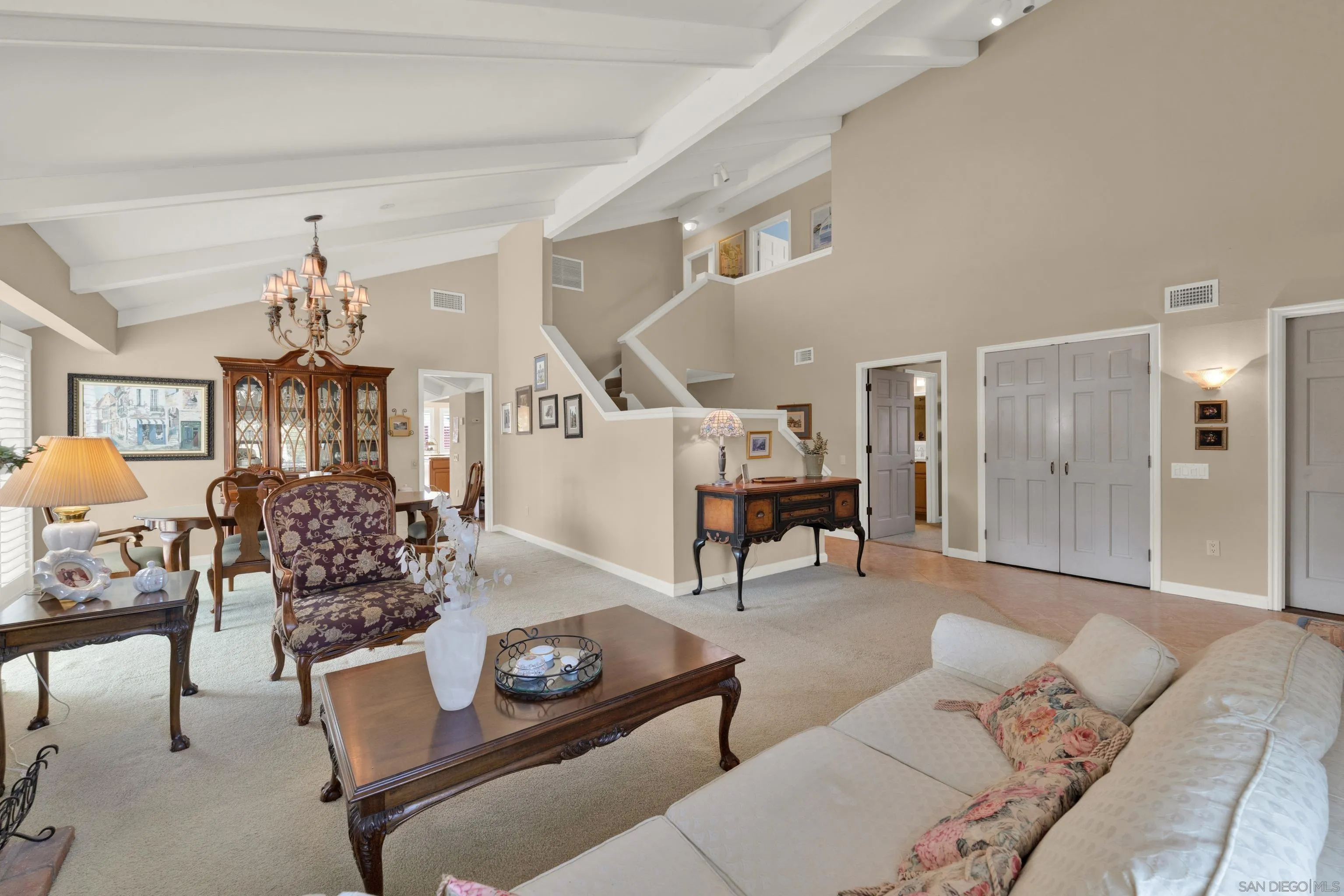 https://cdn.realtyfeed.com/cdn/127/260008547/8c0b5f05a9789b57bce74e003730e9c0.webp