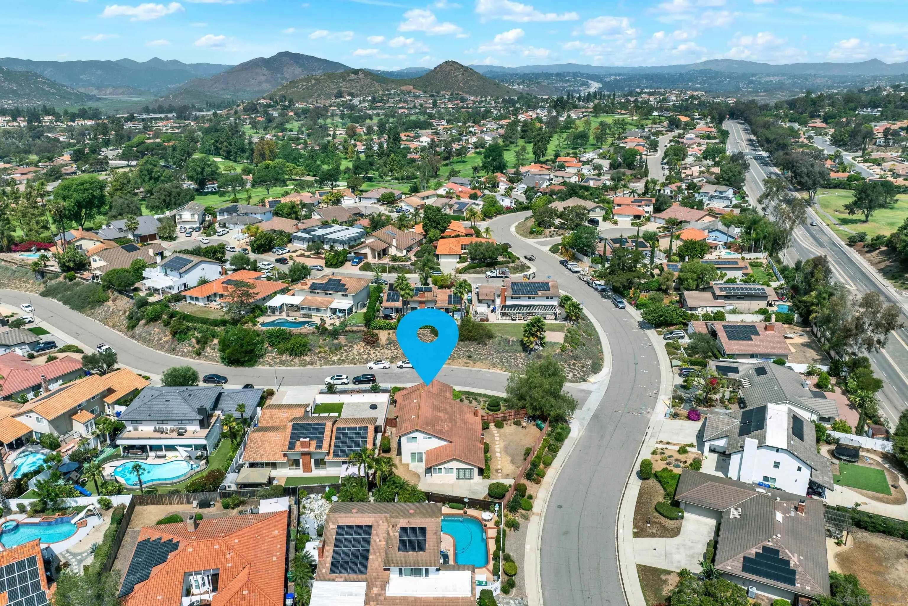 https://cdn.realtyfeed.com/cdn/127/260008547/90046632d230fde9be252dda2c6f8aa8.webp