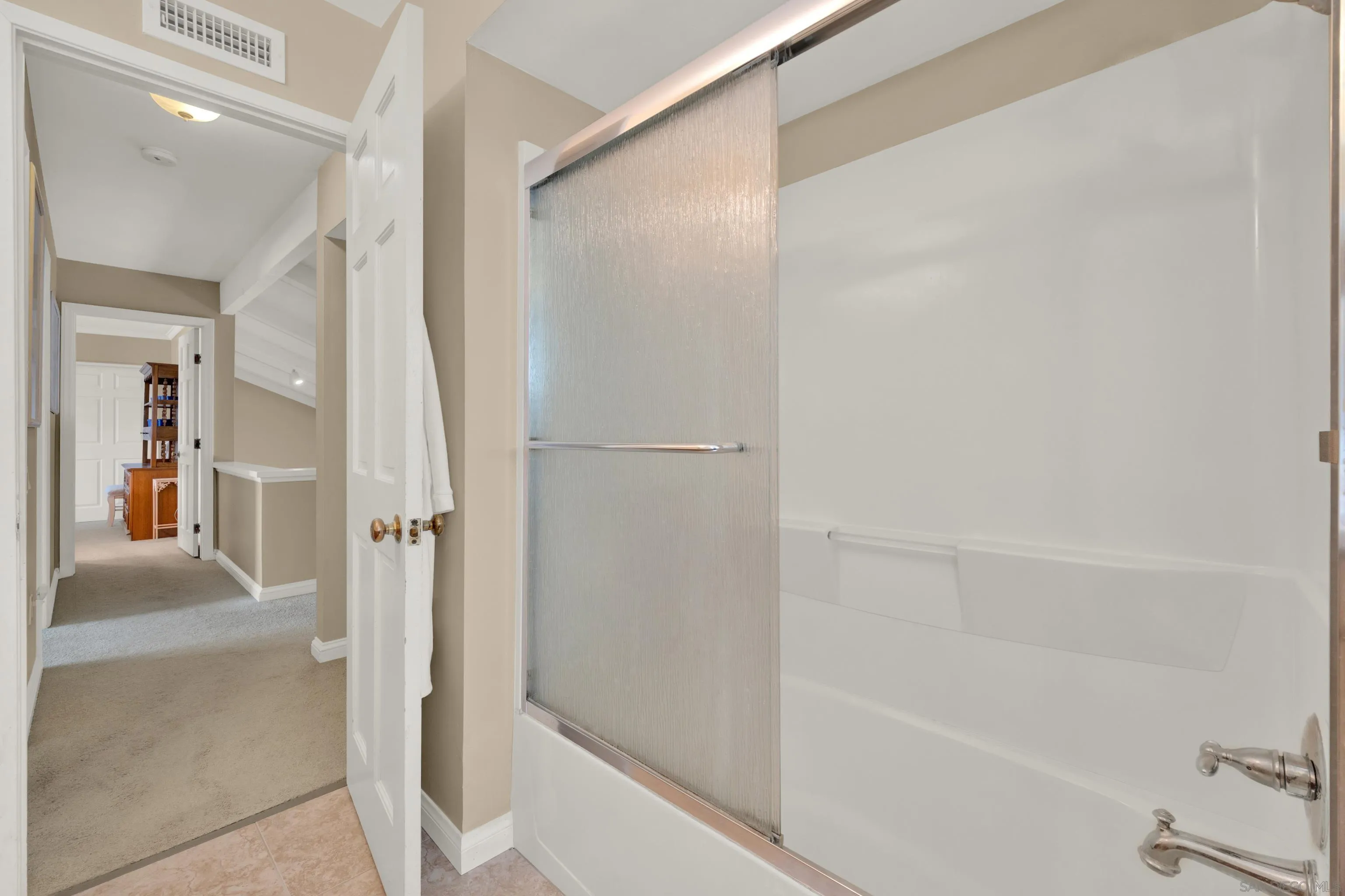 https://cdn.realtyfeed.com/cdn/127/260008547/9d5e2f90225583e4a158892344b569a5.webp