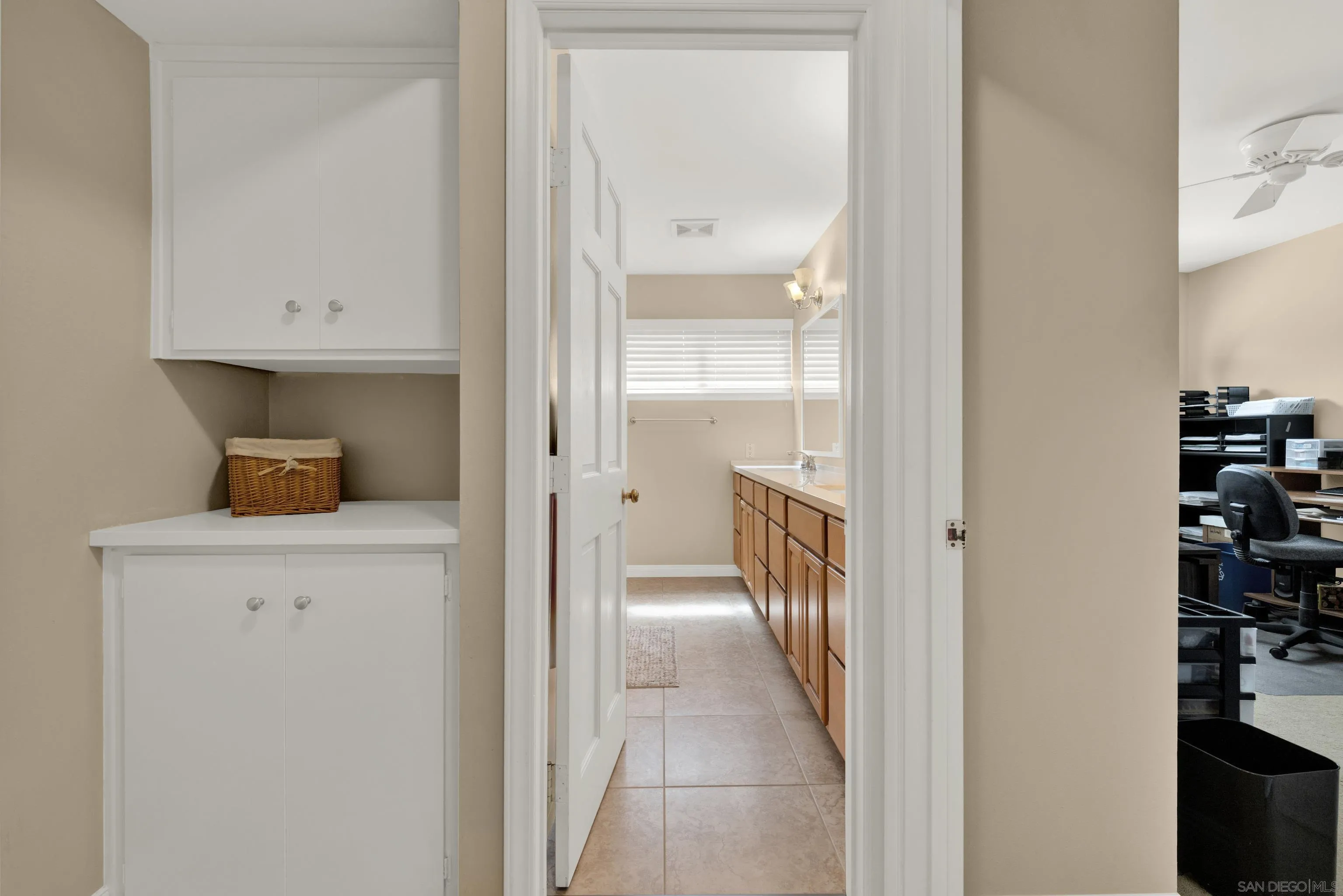 https://cdn.realtyfeed.com/cdn/127/260008547/dc4d1304ac8051f7caf58bffa6a5f804.webp