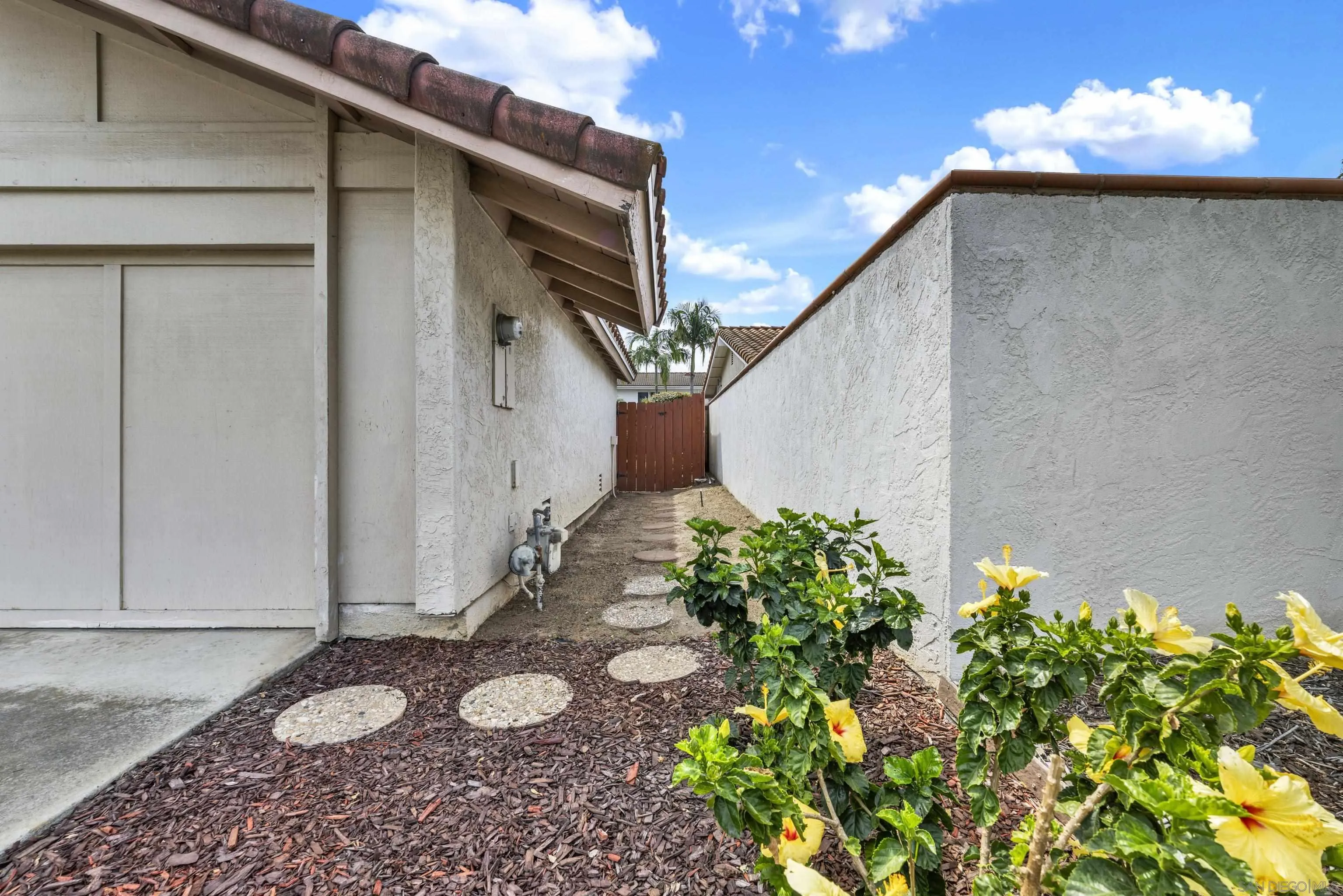 https://cdn.realtyfeed.com/cdn/127/260008547/eff488ba1e8656f054cc081874f99594.webp